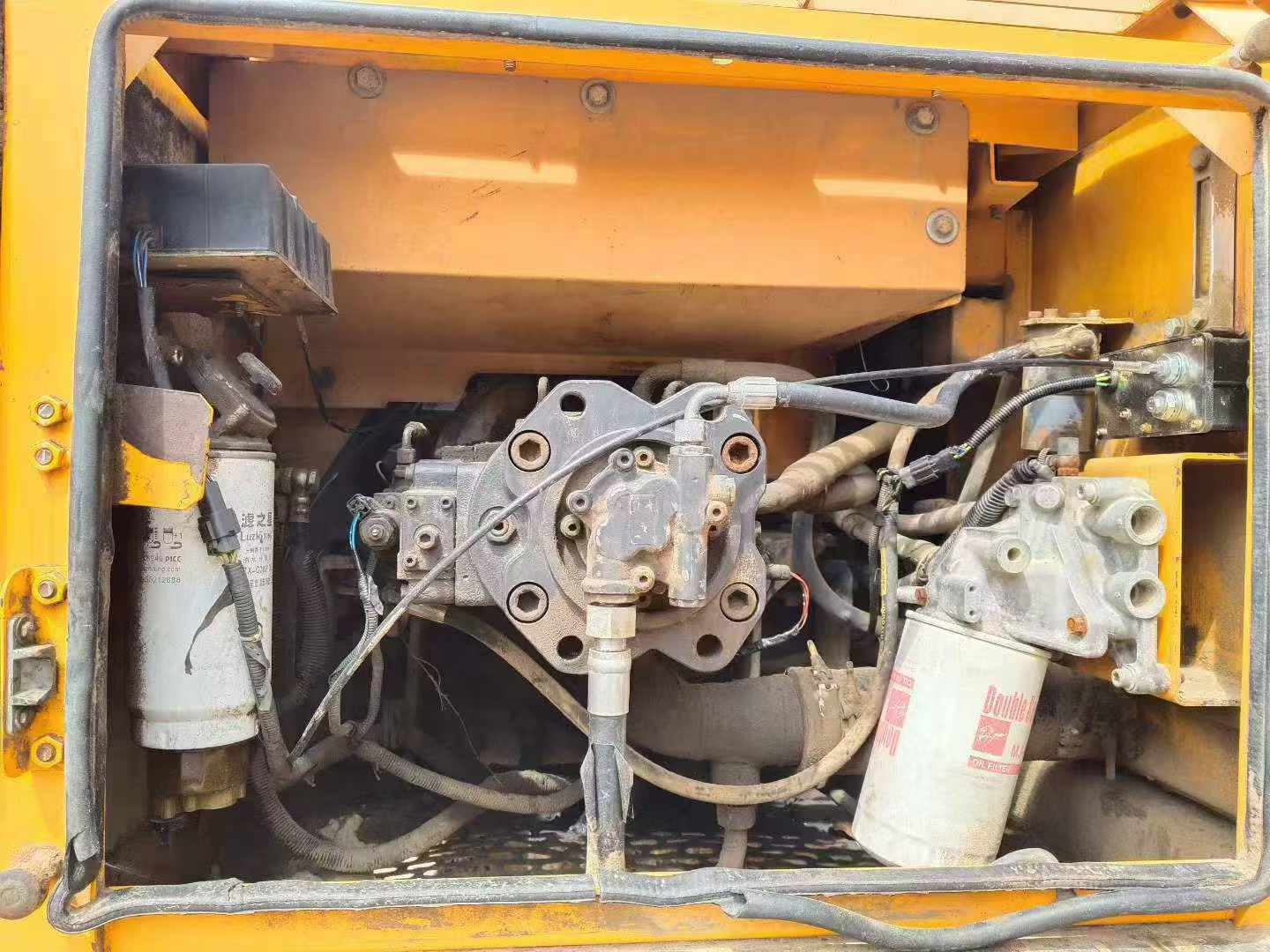 Buy Sany SY215C-8 Used Excavator / 8
