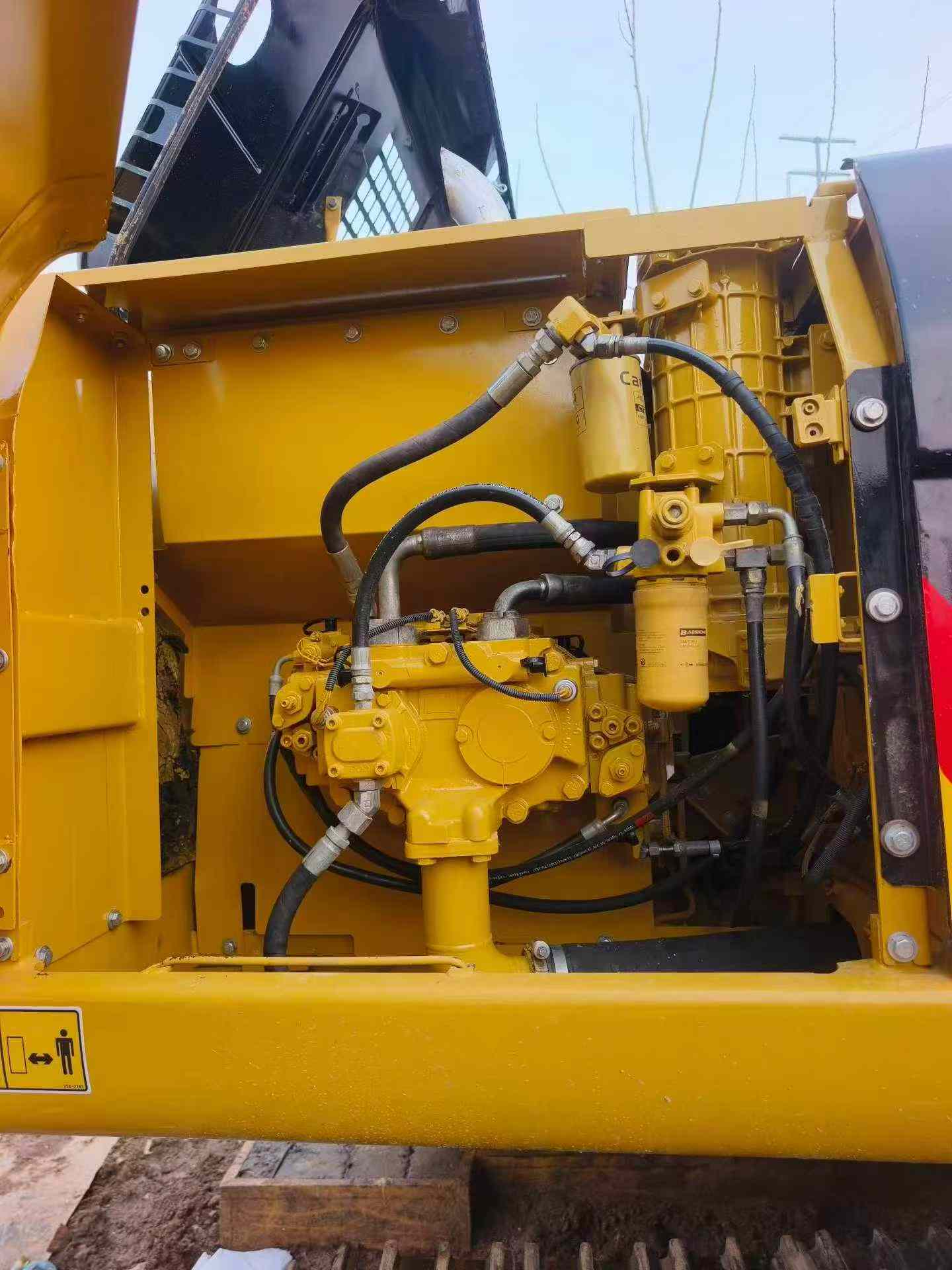 Buy Caterpillar 320D Used Excavator / 5