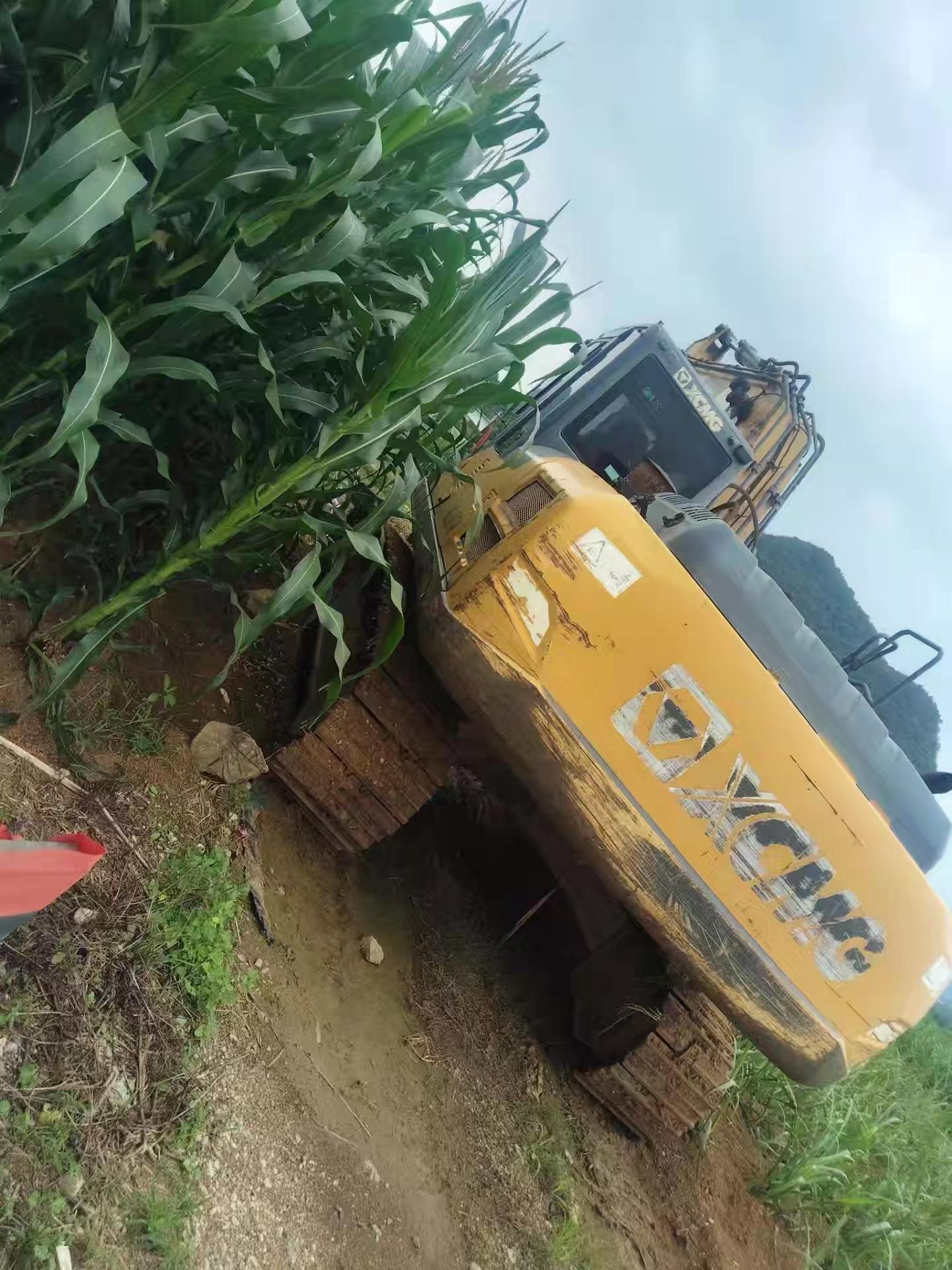 Buy XCMG XE200 Used Excavator / 5