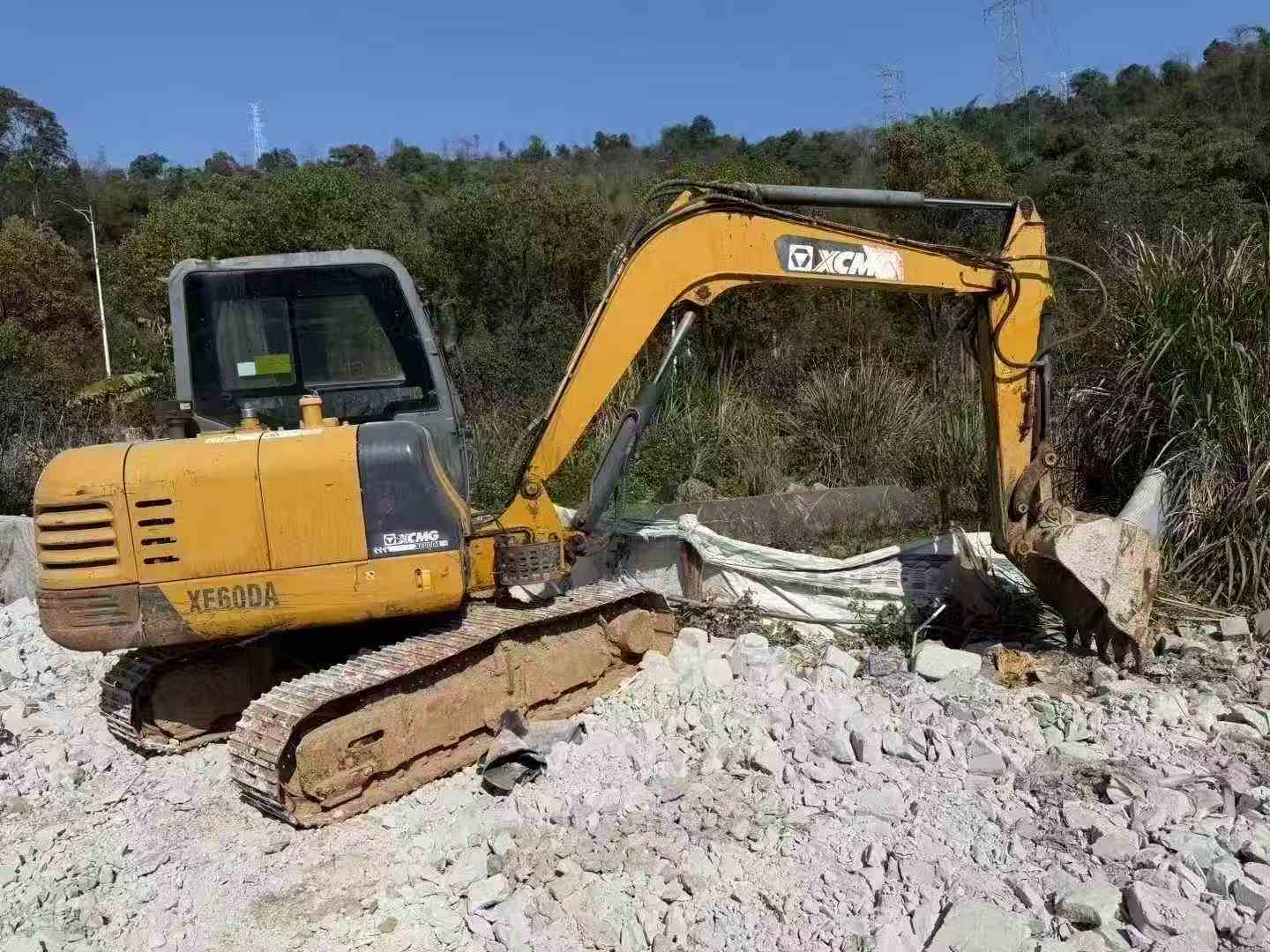 Buy XCMG XE60 Used Excavator / 2