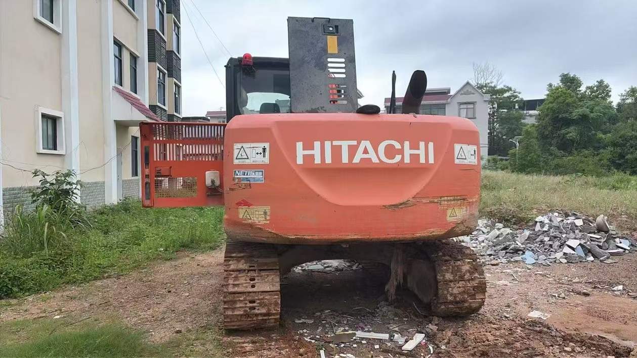 Buy Hitachi EX120-3 Used Excavator / 2