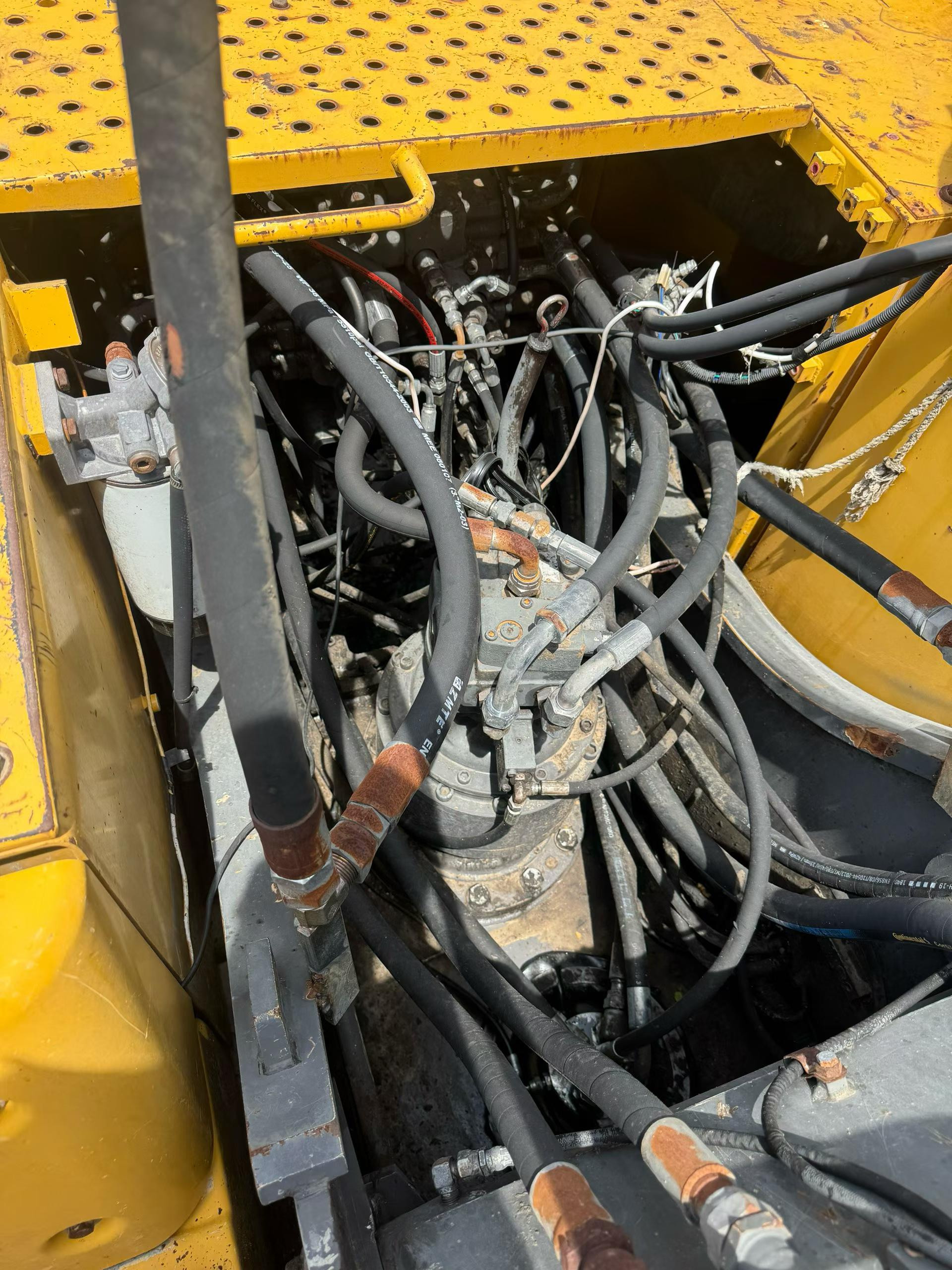 Buy Volvo EC210B Used Excavator / 2