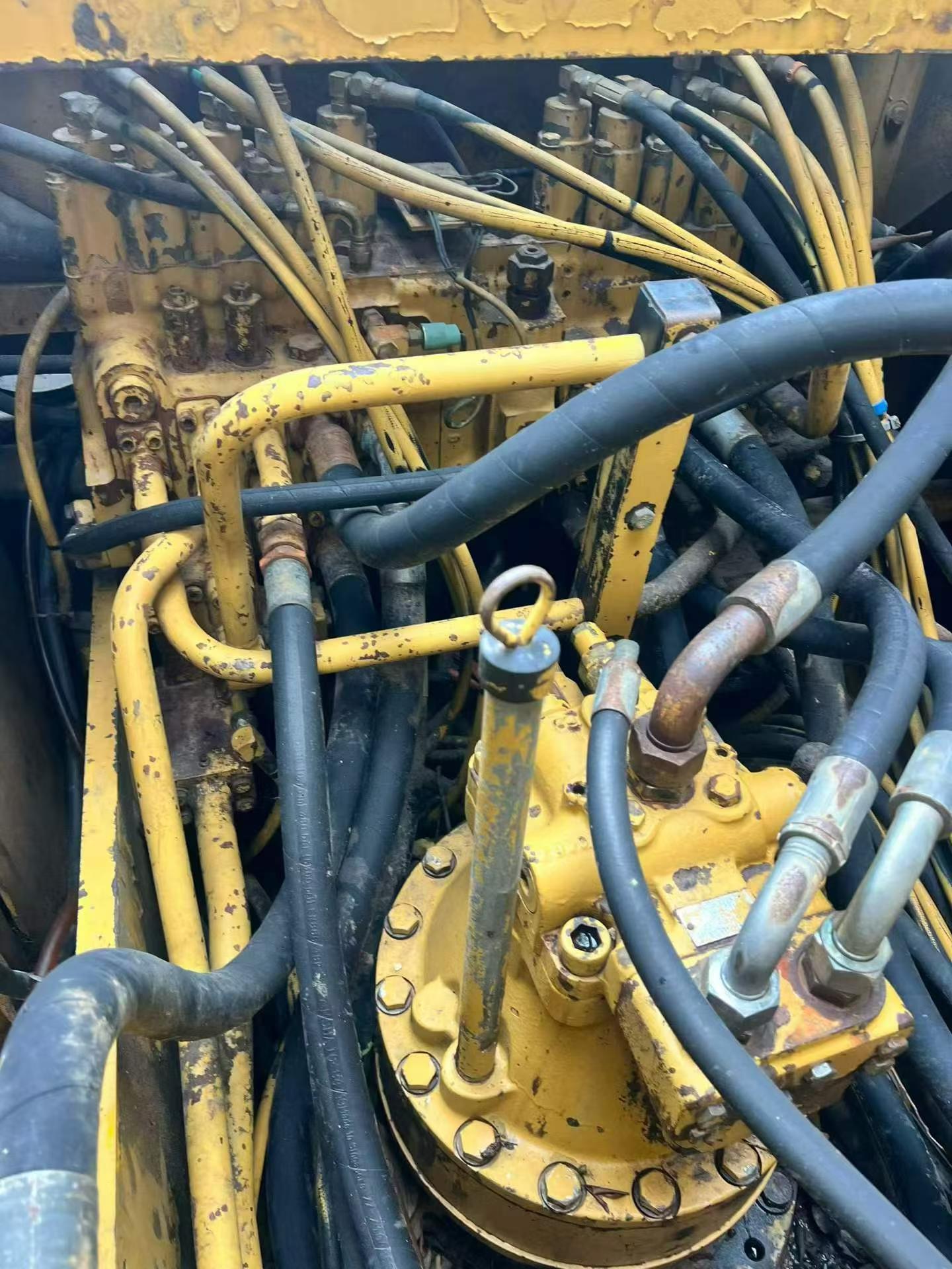 Buy Caterpillar 320B Used Excavator / 6
