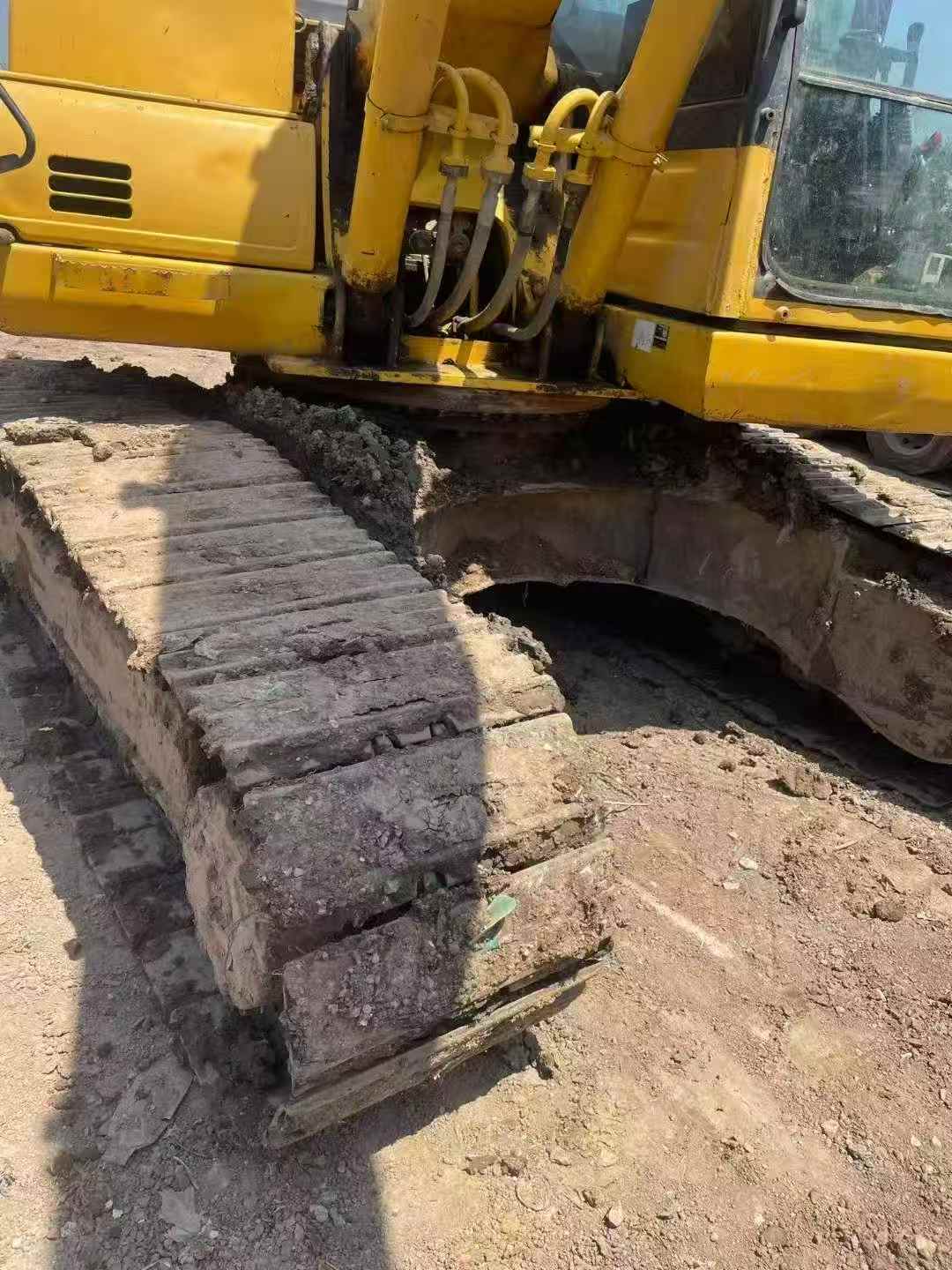 Buy Komatsu PC200-8 Used Excavator / 4