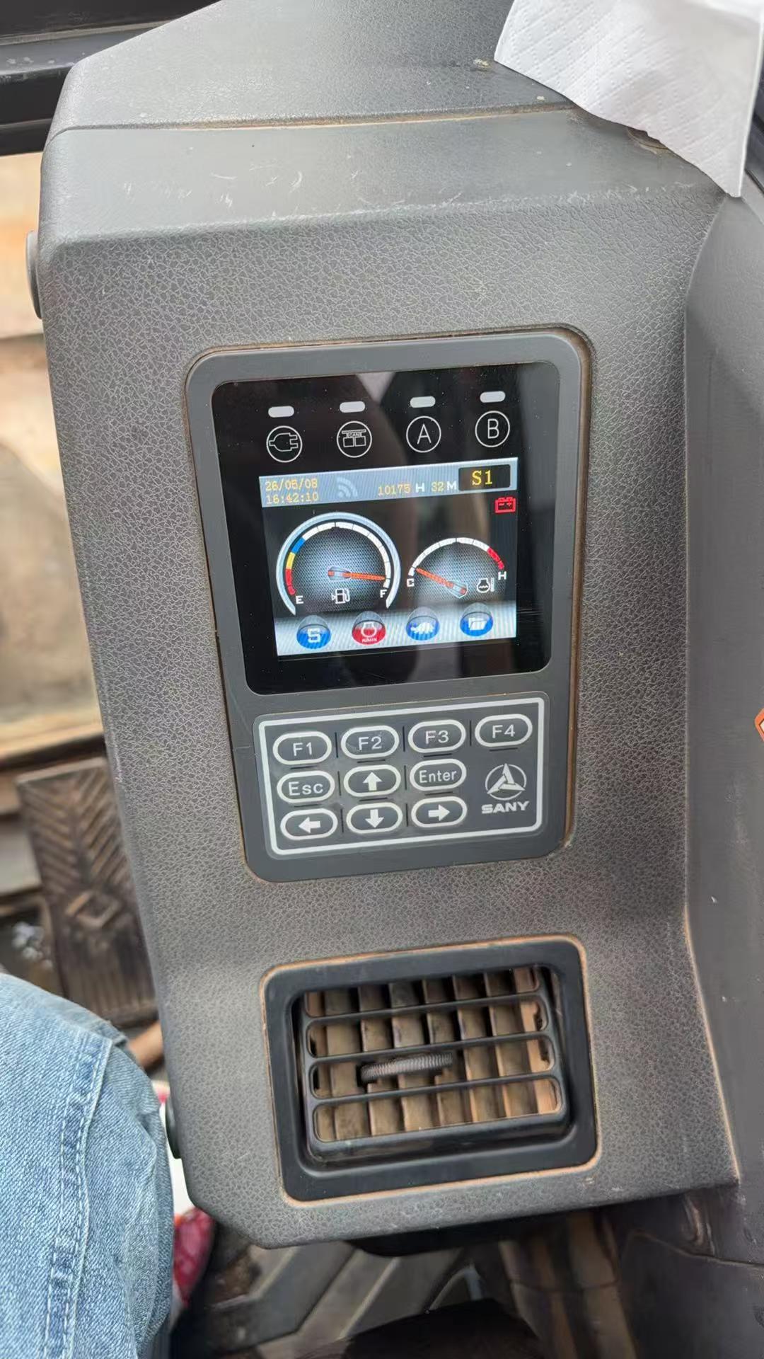 Buy Sany SY55 Used Excavator / 8