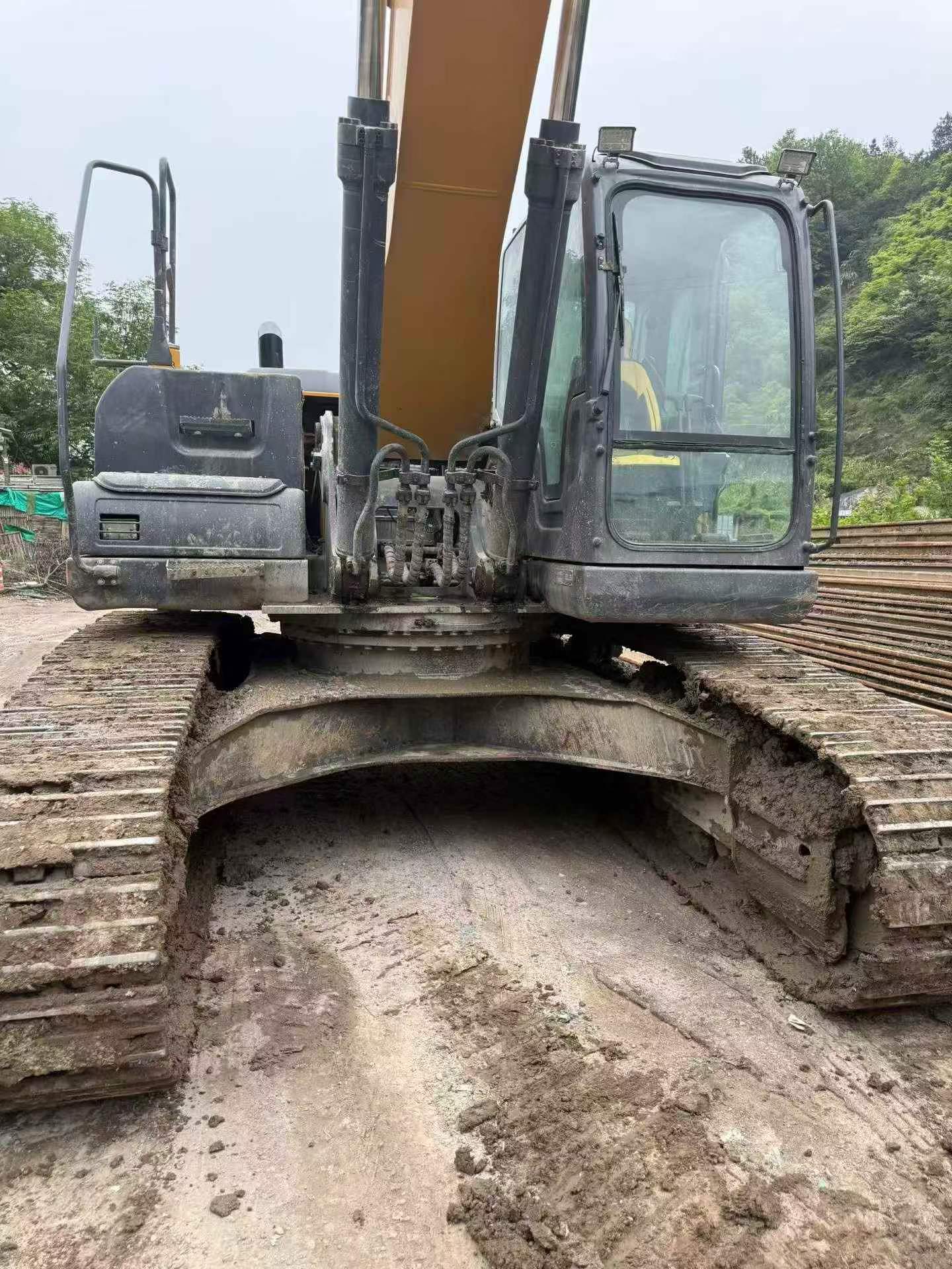 Buy XCMG XE305D Used Excavator / 9