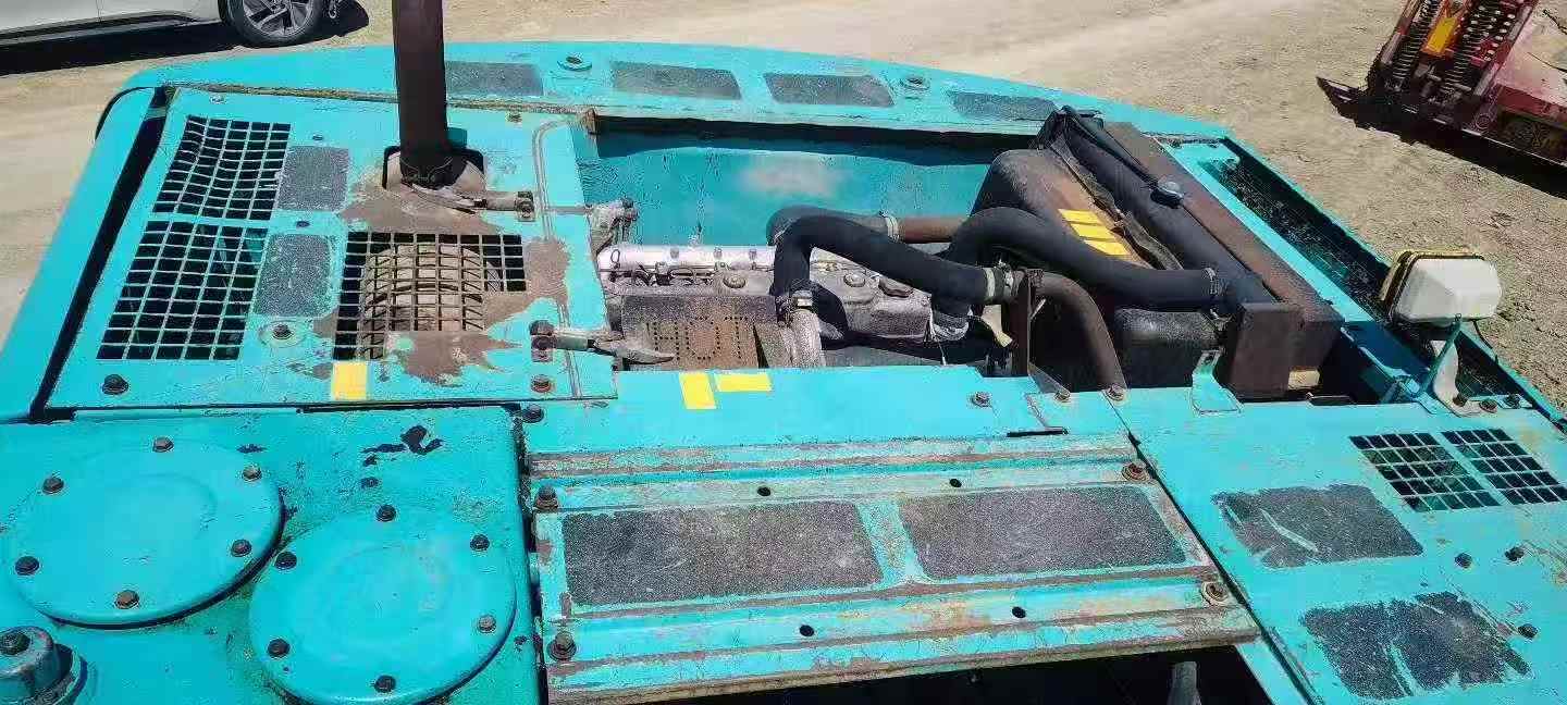 Buy Kobelco SK200 Used Excavator / 5