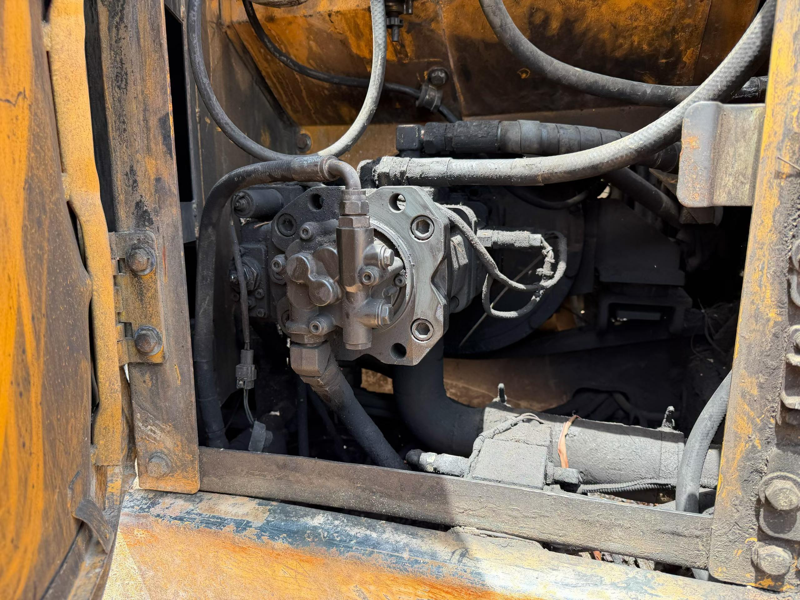 Buy Hyundai R110VS Used Excavator / 4