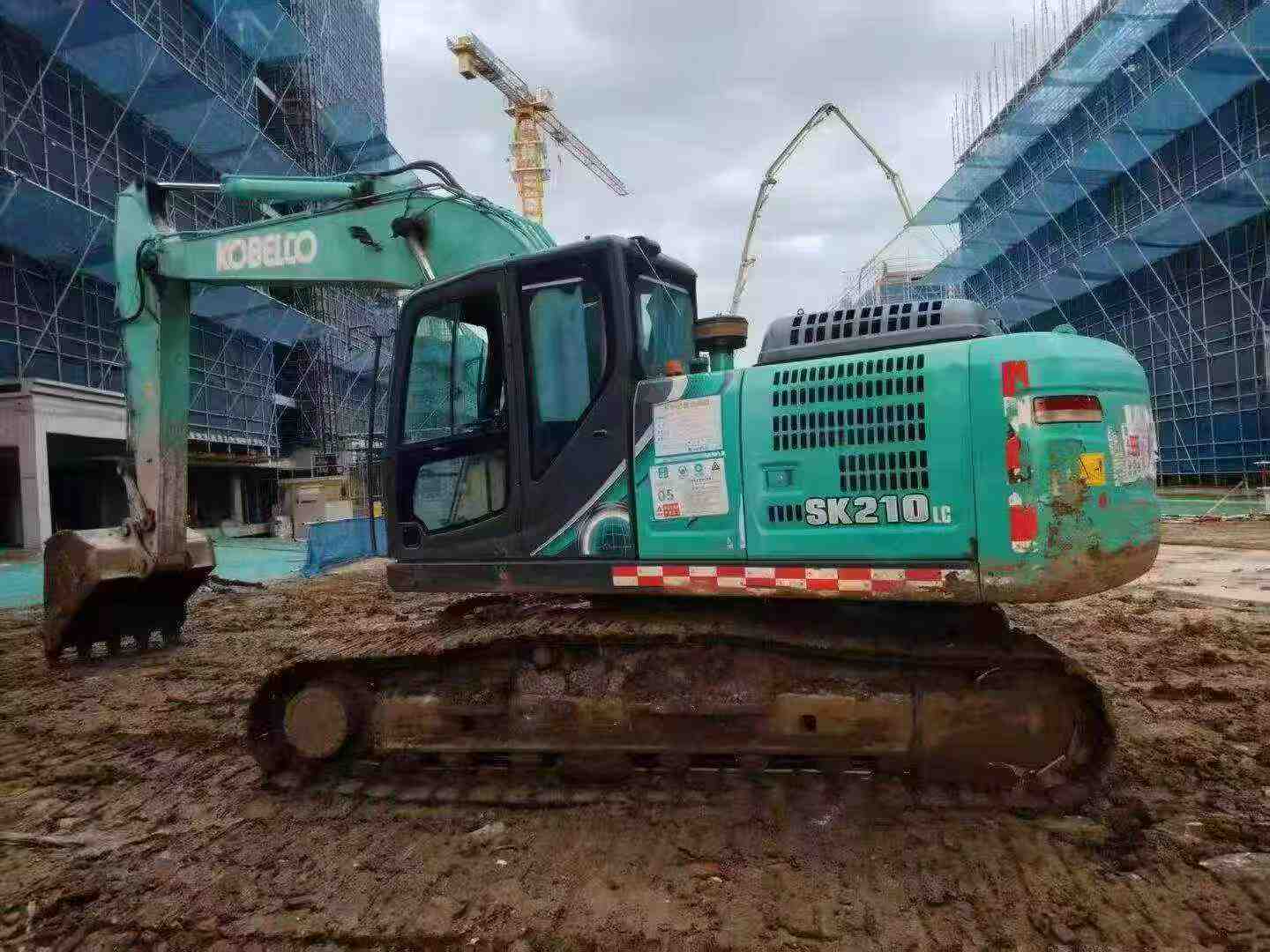 Buy Kobelco SK210 Used Excavator / 5