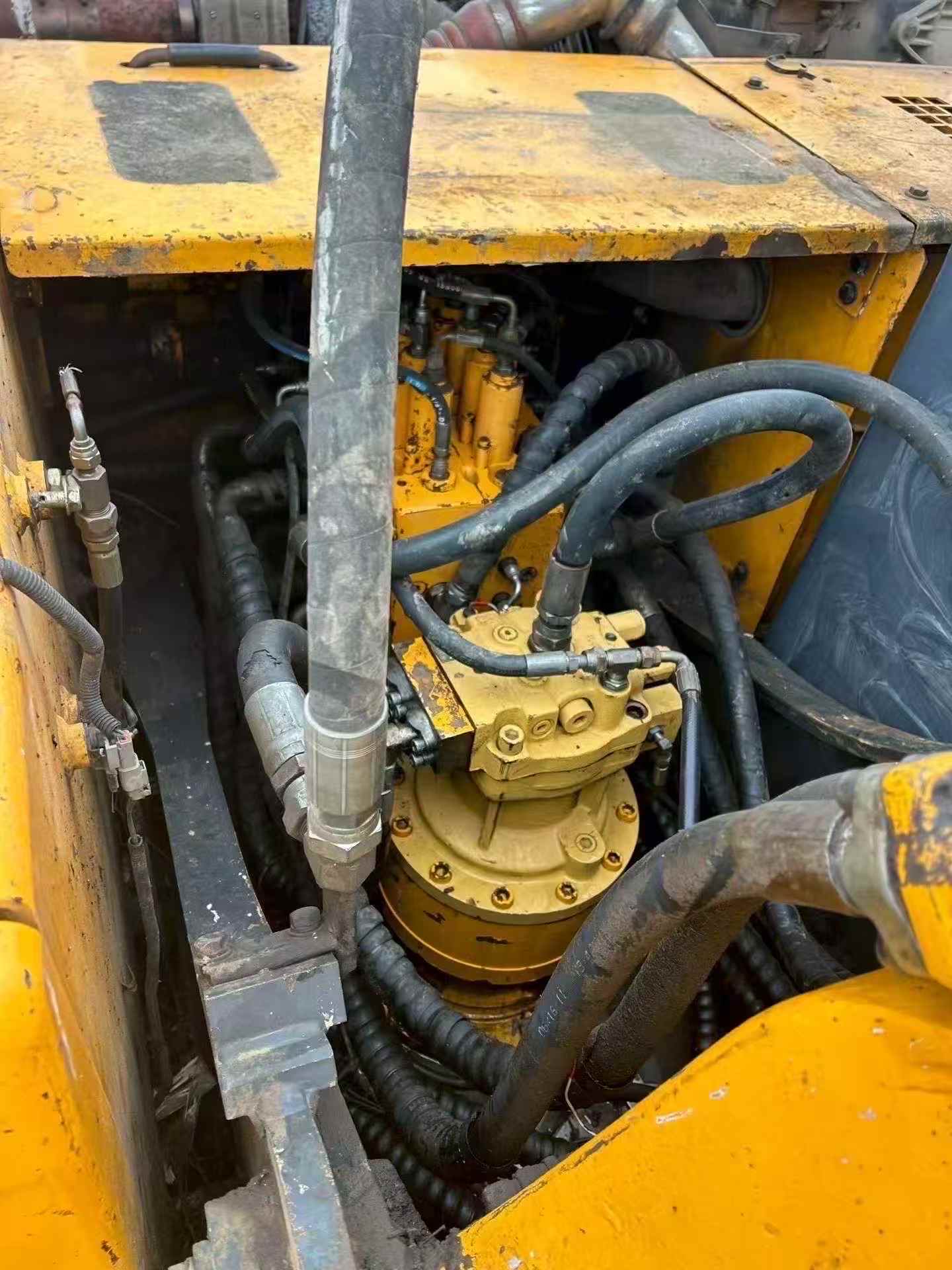 Buy Hyundai R225-7 Used Excavator / 5