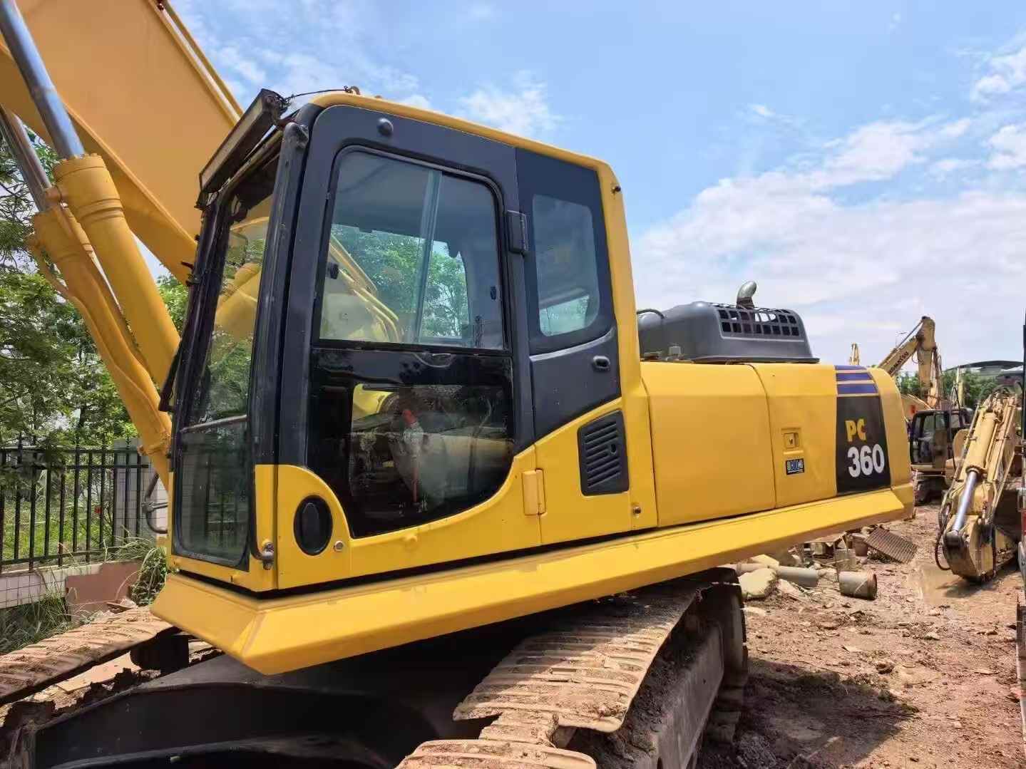 Buy Komatsu PC360-7 Used Excavator / 2