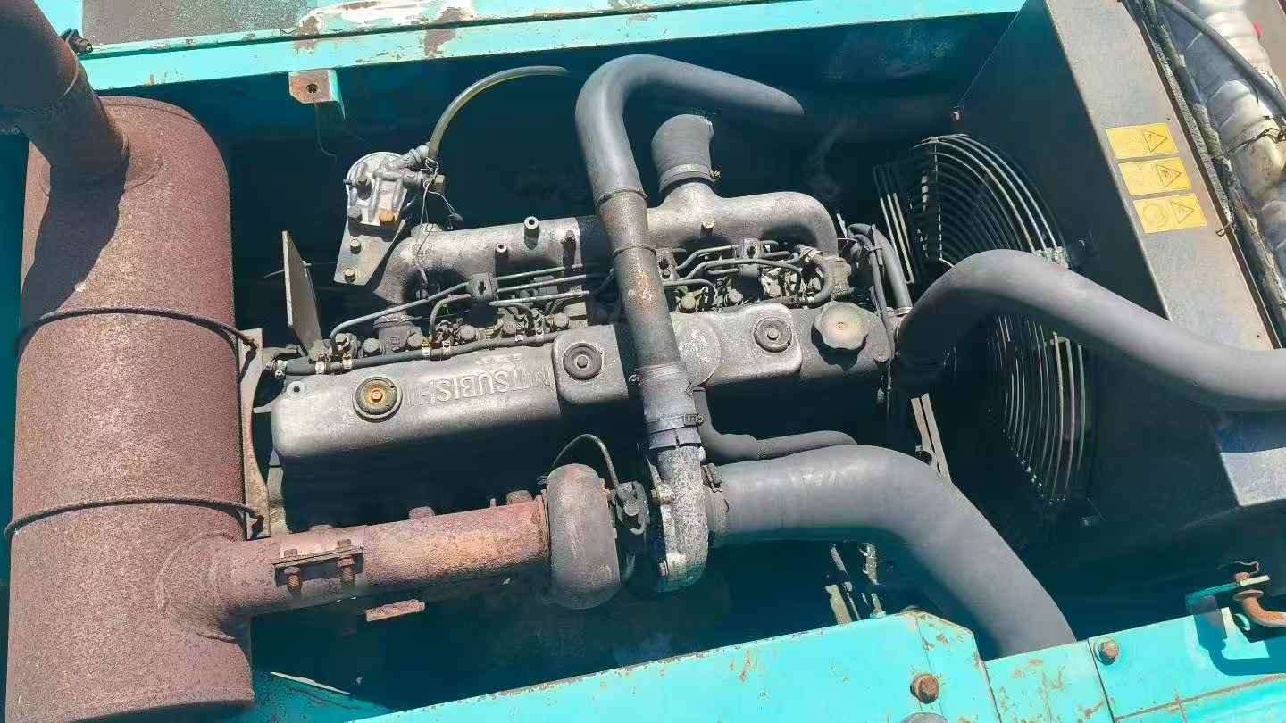 Buy Kobelco SK230-6 Used Excavator / 2