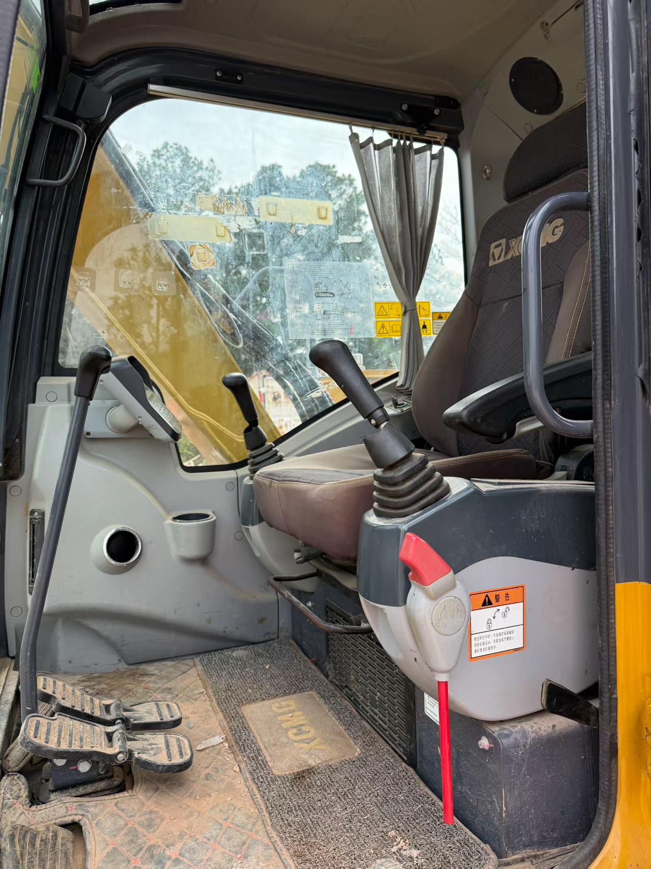 Buy XCMG XE75D Used Excavator / 8