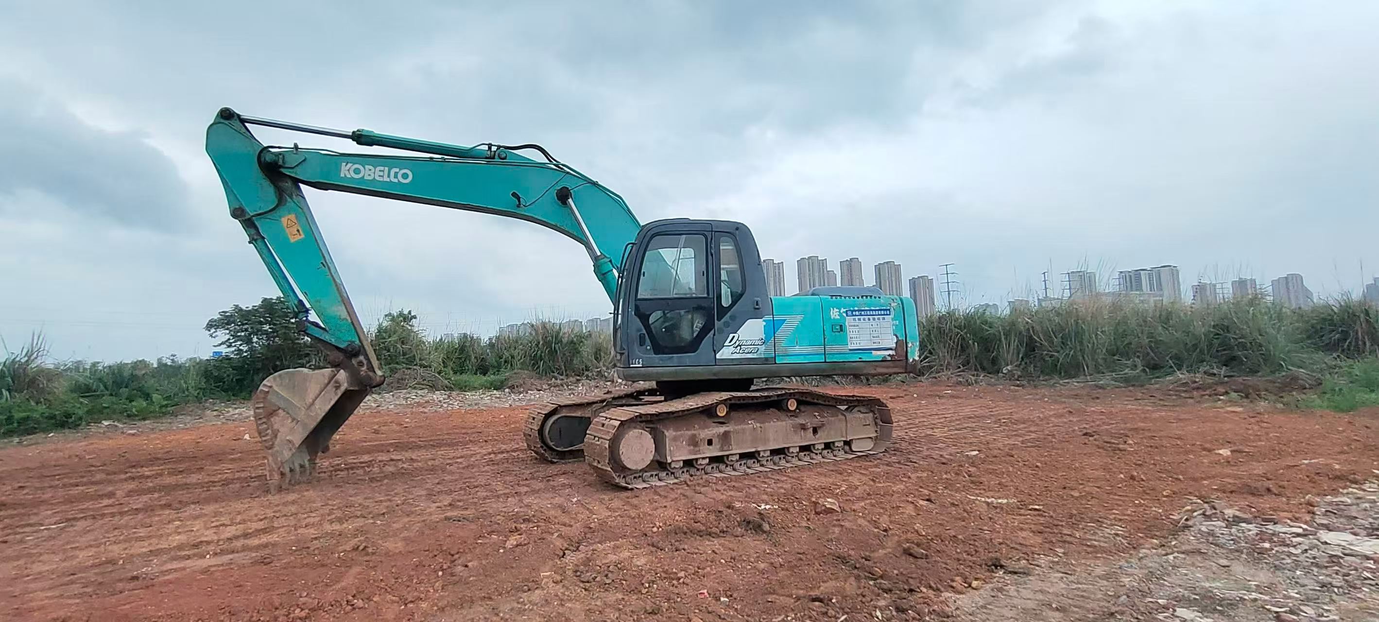 Buy Kobelco SK200-10 Used Excavator / 4