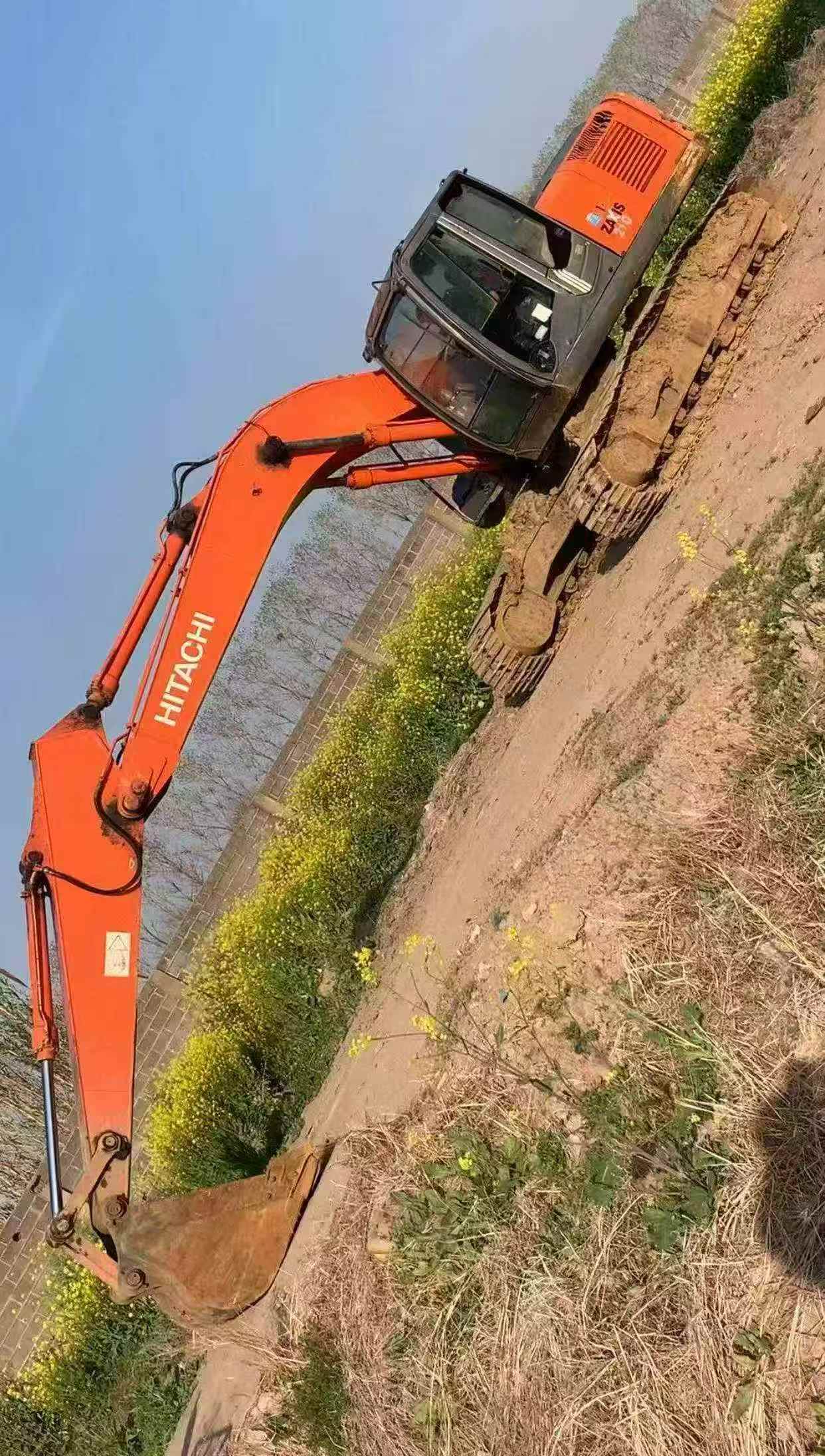 Buy Hitachi EX210 Used Excavator / 2