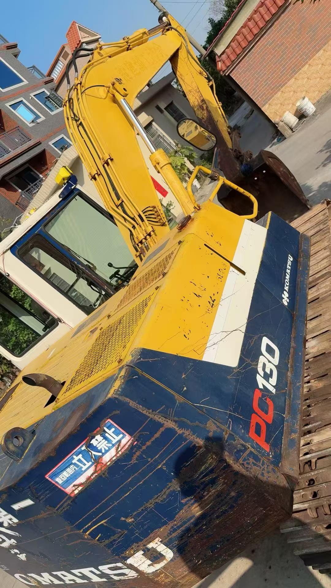 Buy Komatsu PC130-5 Used Excavator / 6