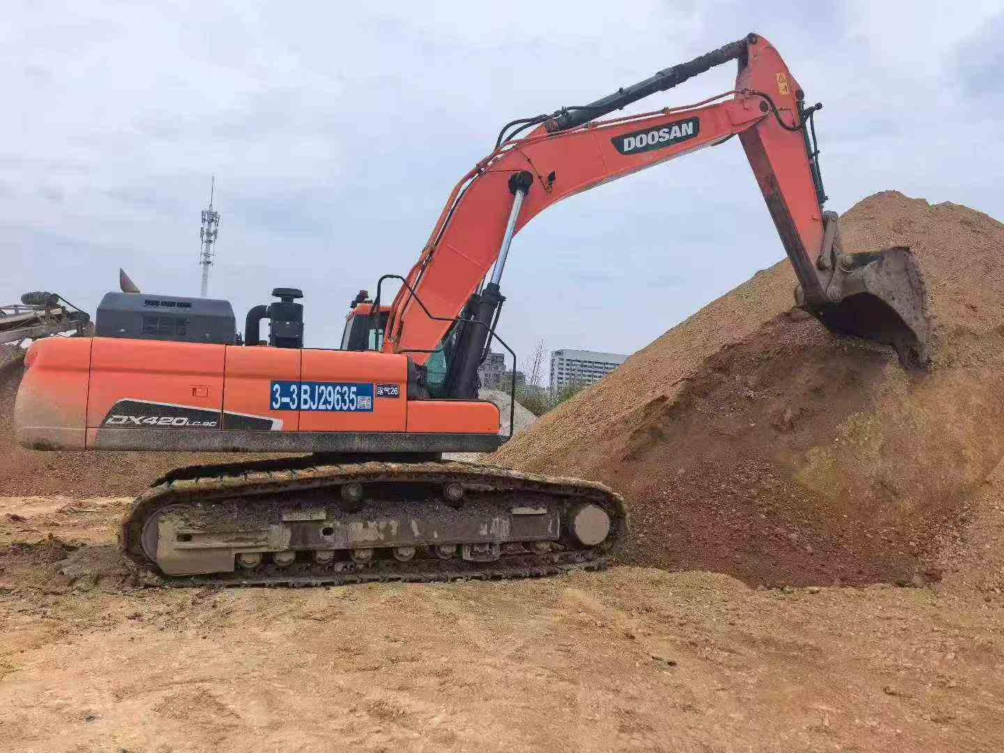 Buy Doosan DH420 Used Excavator / 4