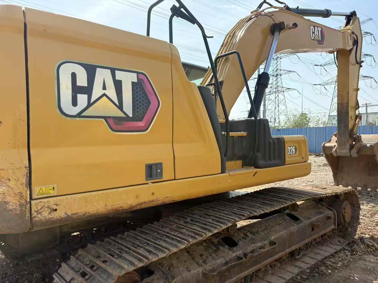 Buy Caterpillar 326DL Used Excavator / 3