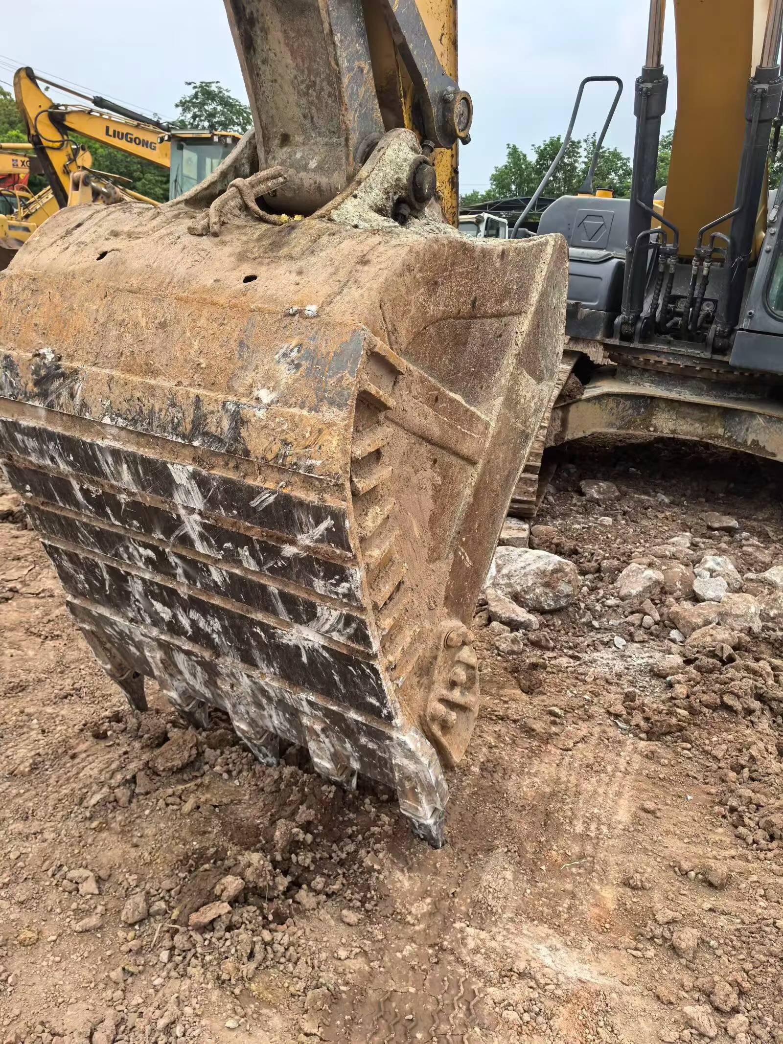 Buy XCMG XE200 Used Excavator / 5