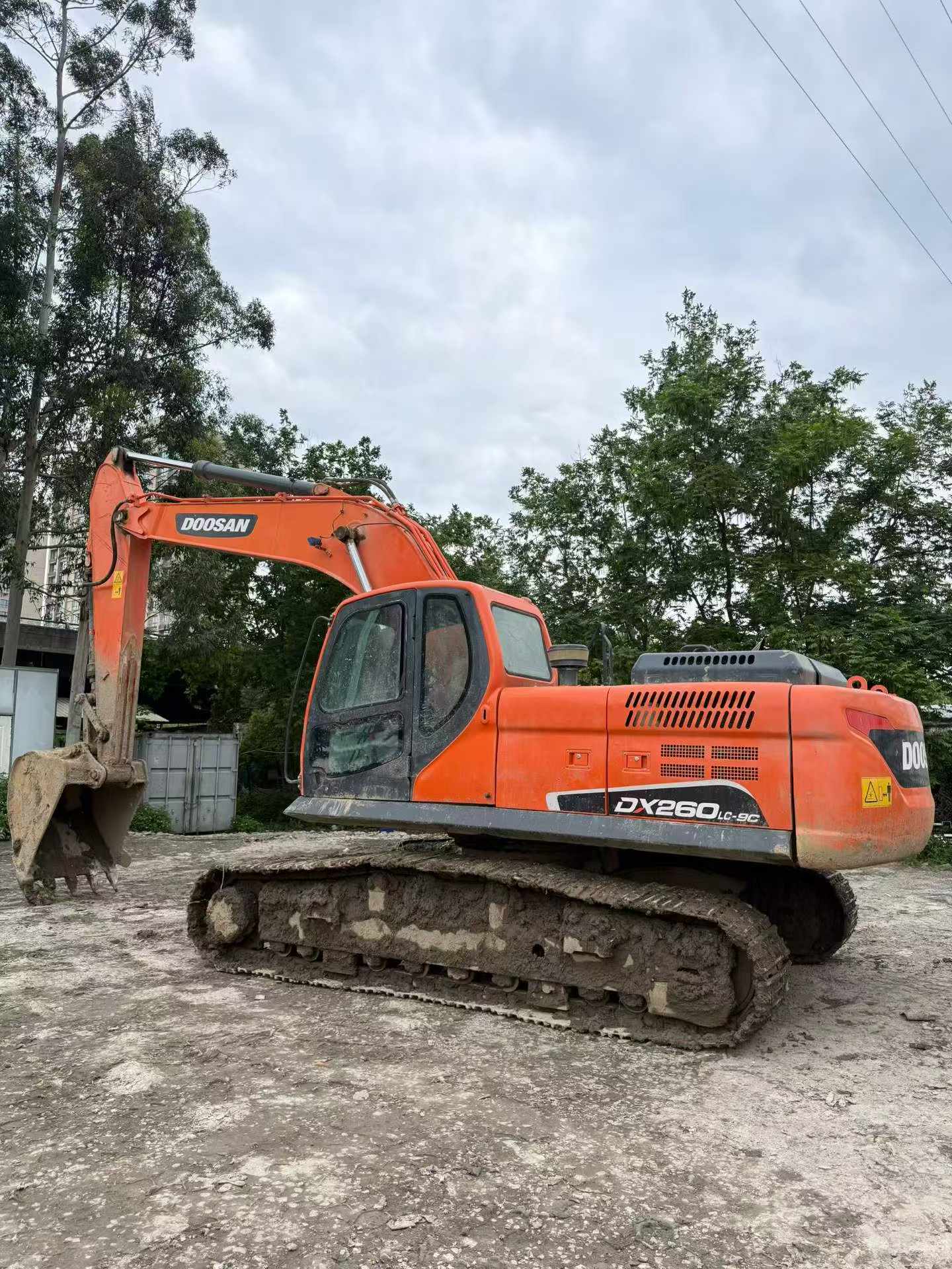 Buy Doosan DX260LC-9C Used Excavator / 2