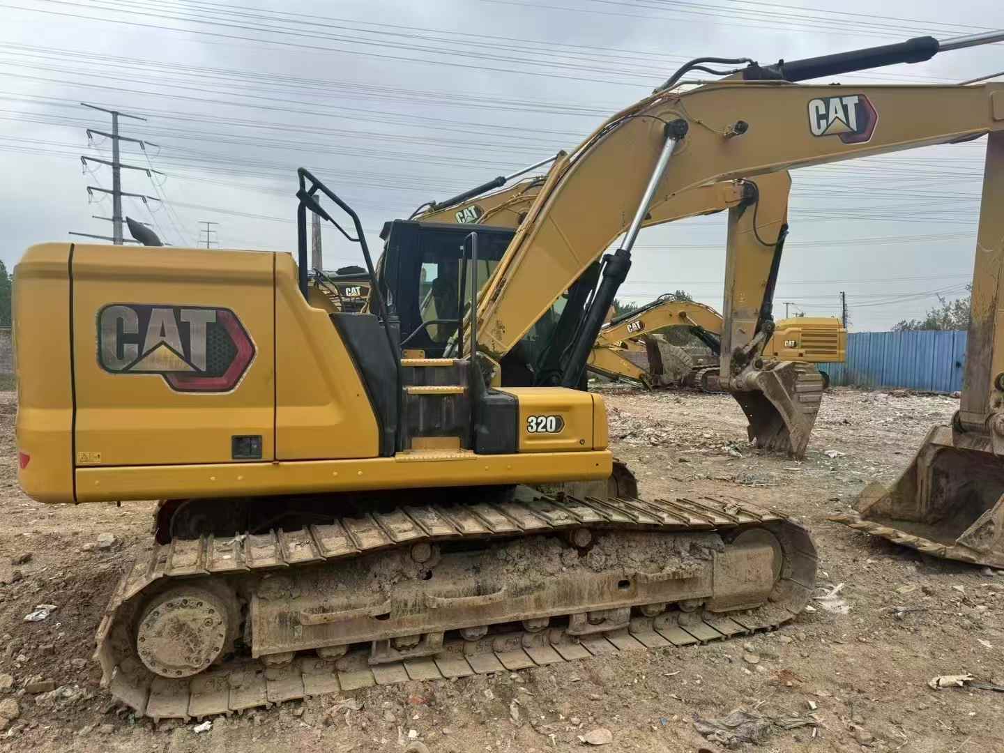 Buy Caterpillar 320A Used Excavator / 3