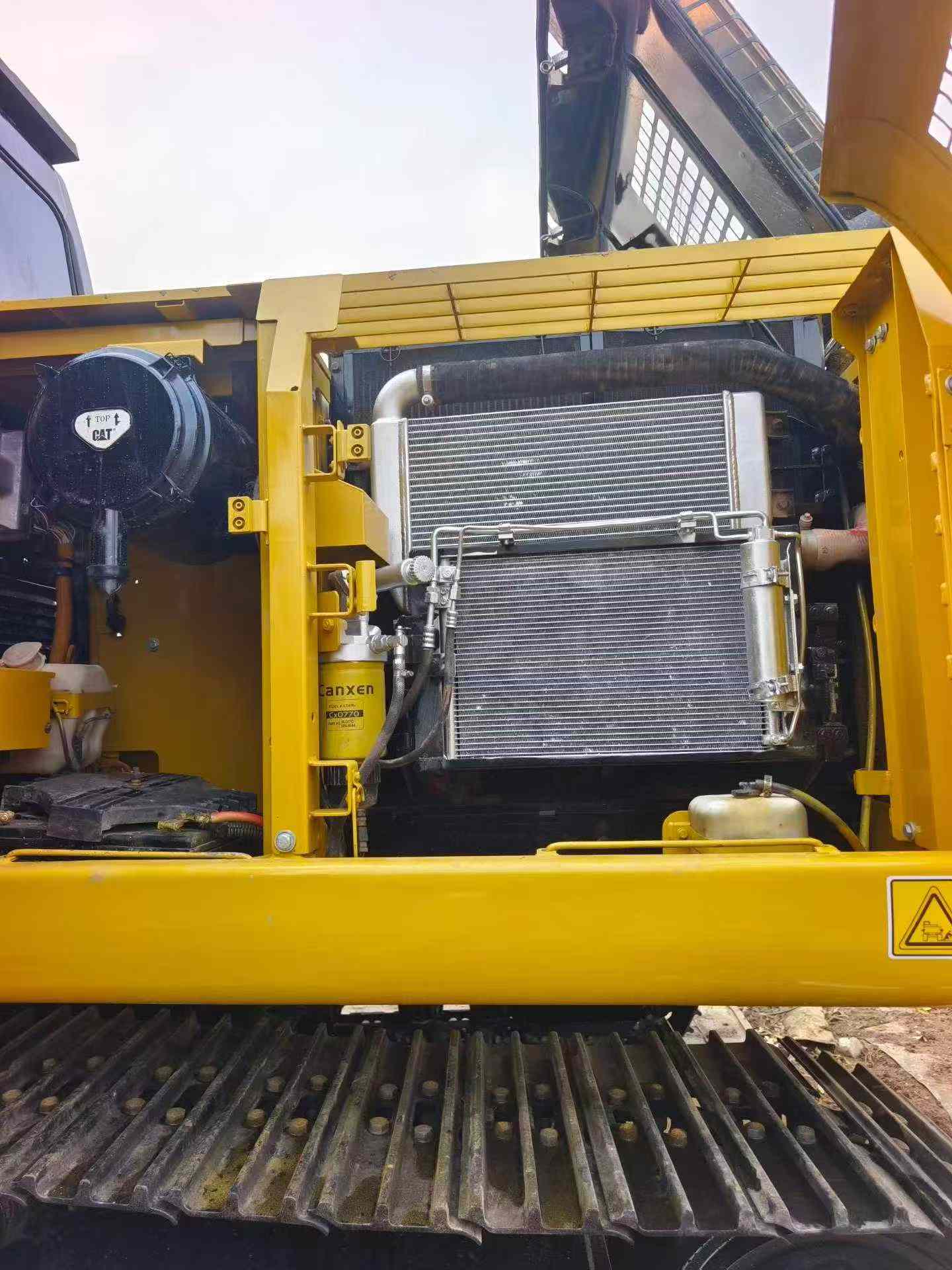 Buy Caterpillar 320D Used Excavator / 6