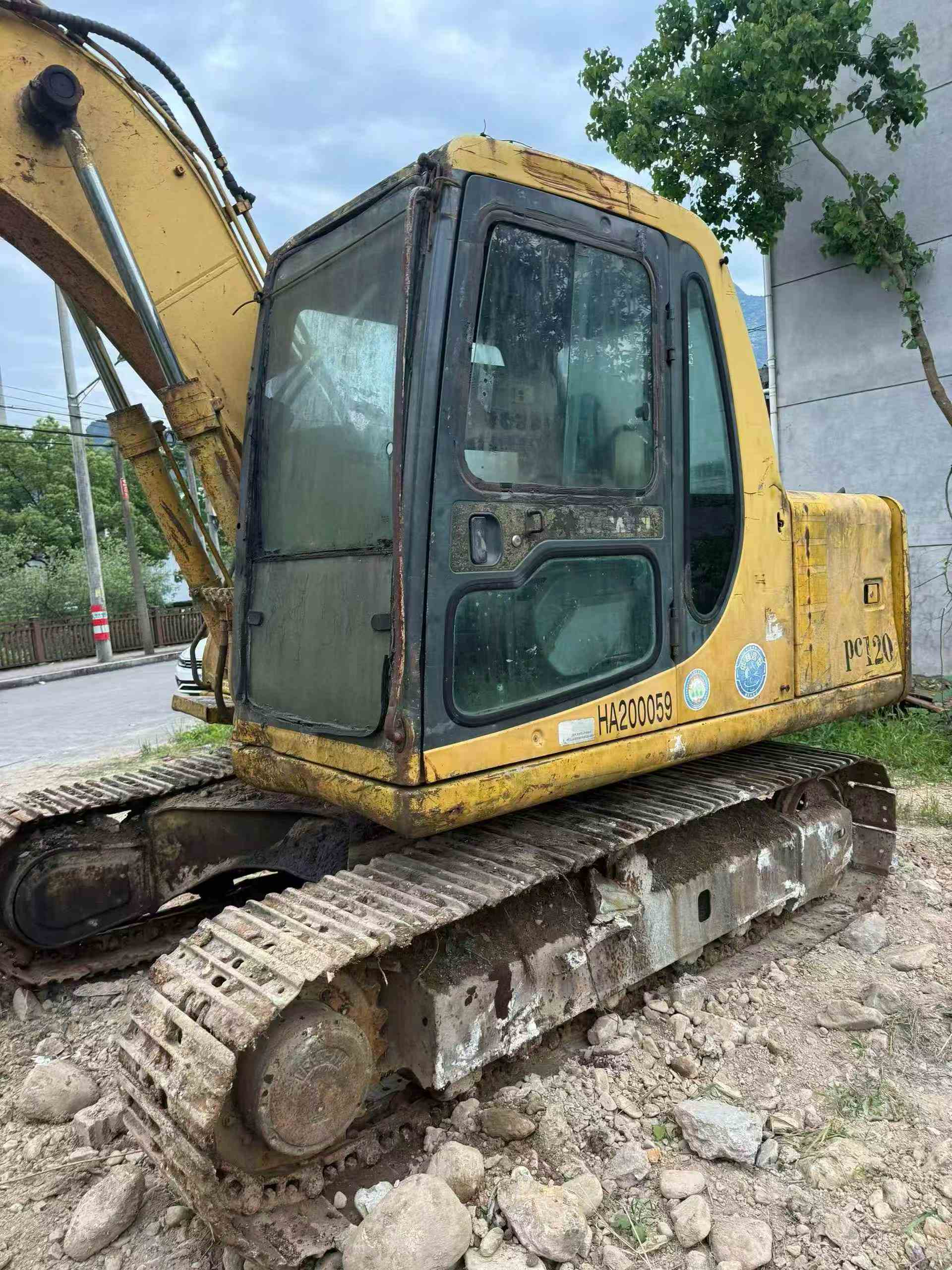Buy Komatsu PC120-6 Used Excavator / 2