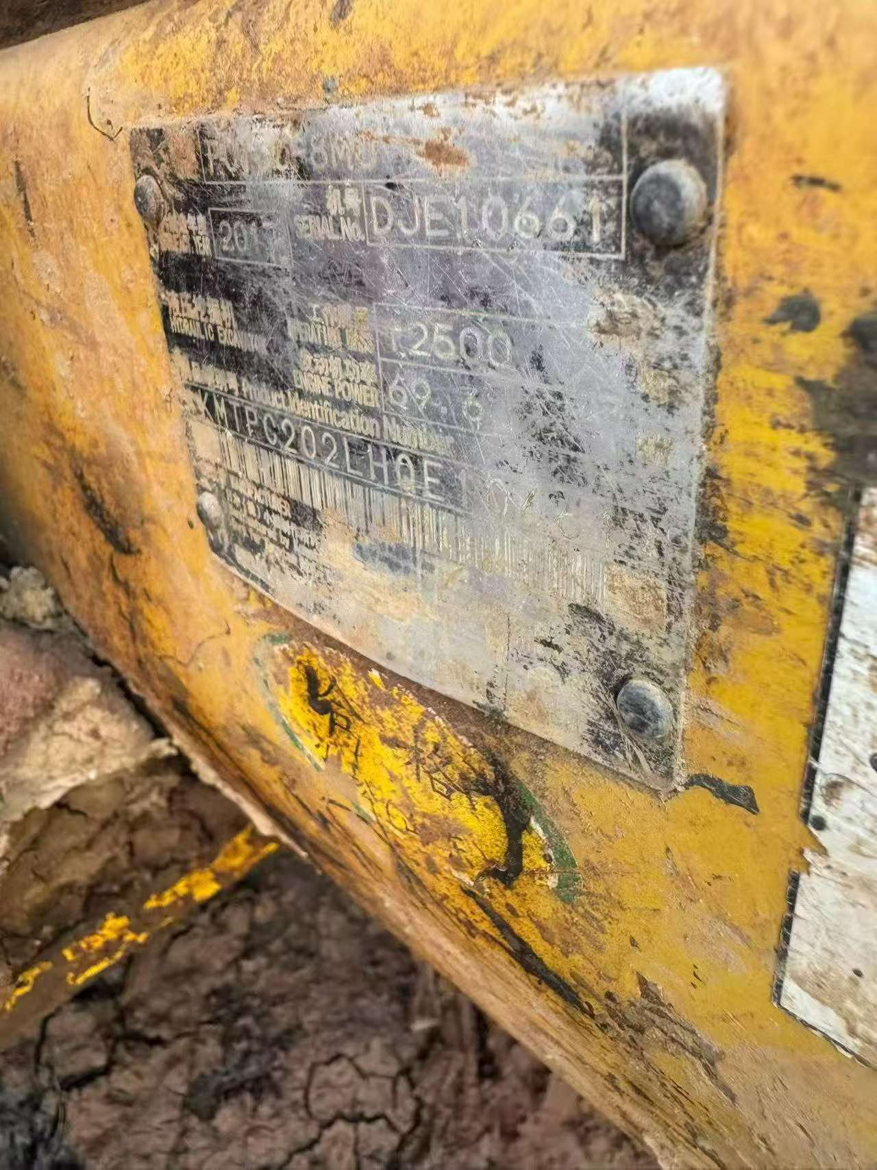 Buy Komatsu PC130-8 Used Excavator / 3