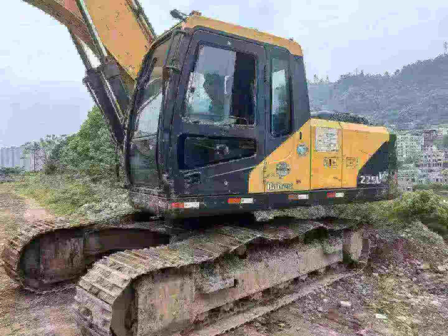 Buy Hyundai R215-7 Used Excavator / 4