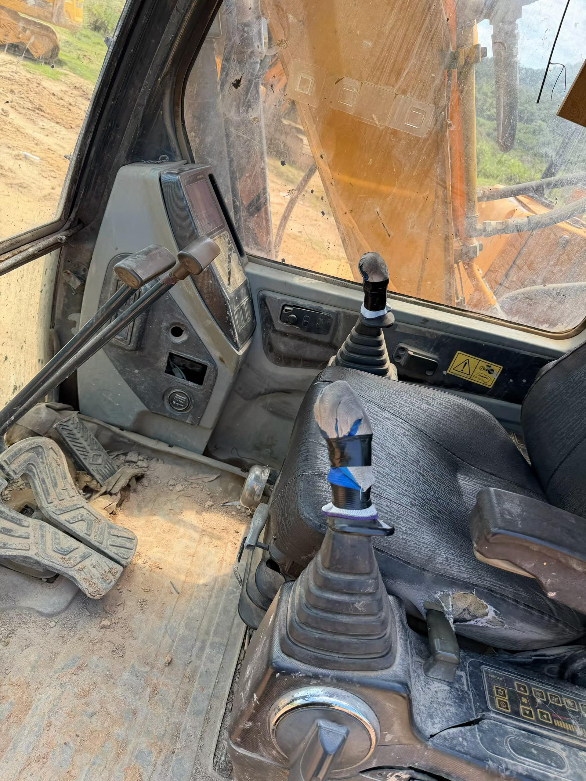 Buy Hyundai R110VS Used Excavator / 7