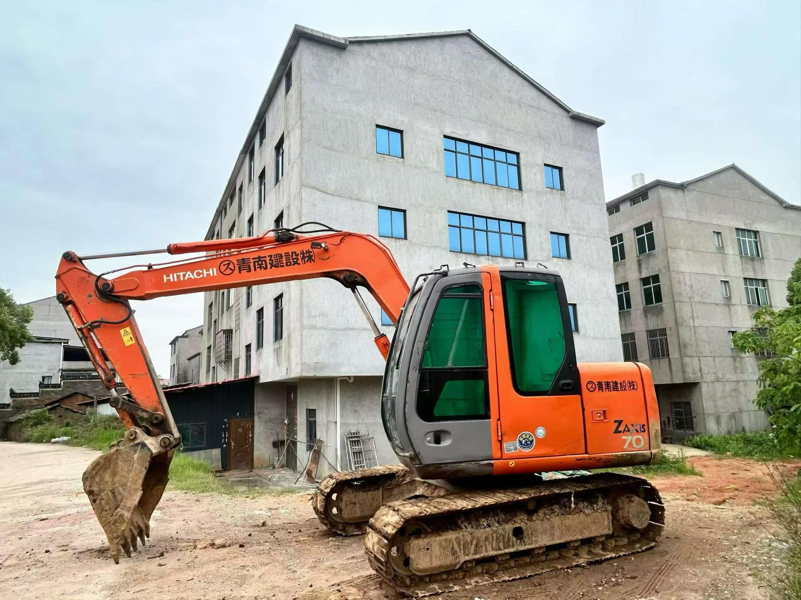 Buy Hitachi EX70 Used Excavator / 4