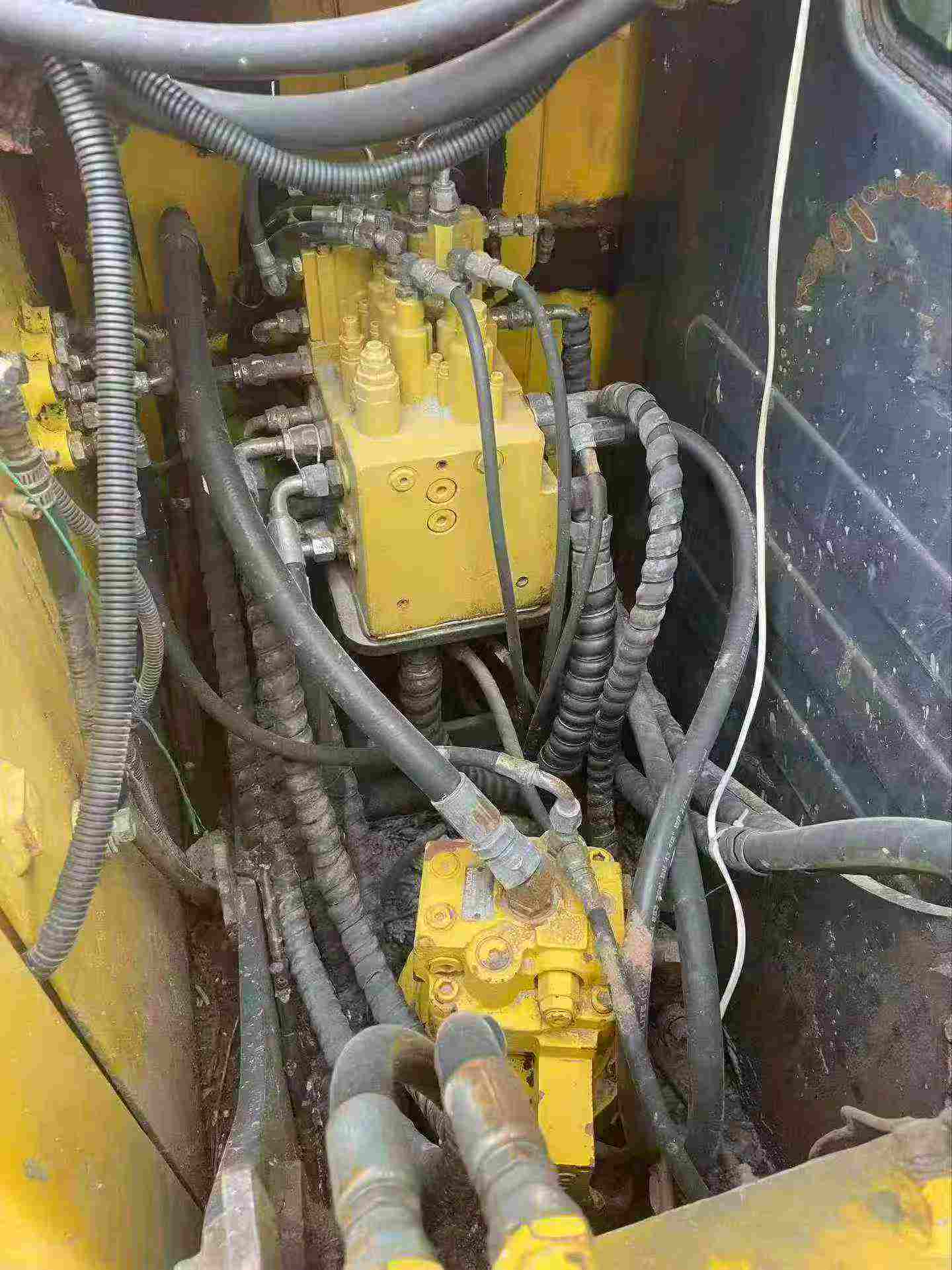 Buy Hyundai R80G Used Excavator / 4