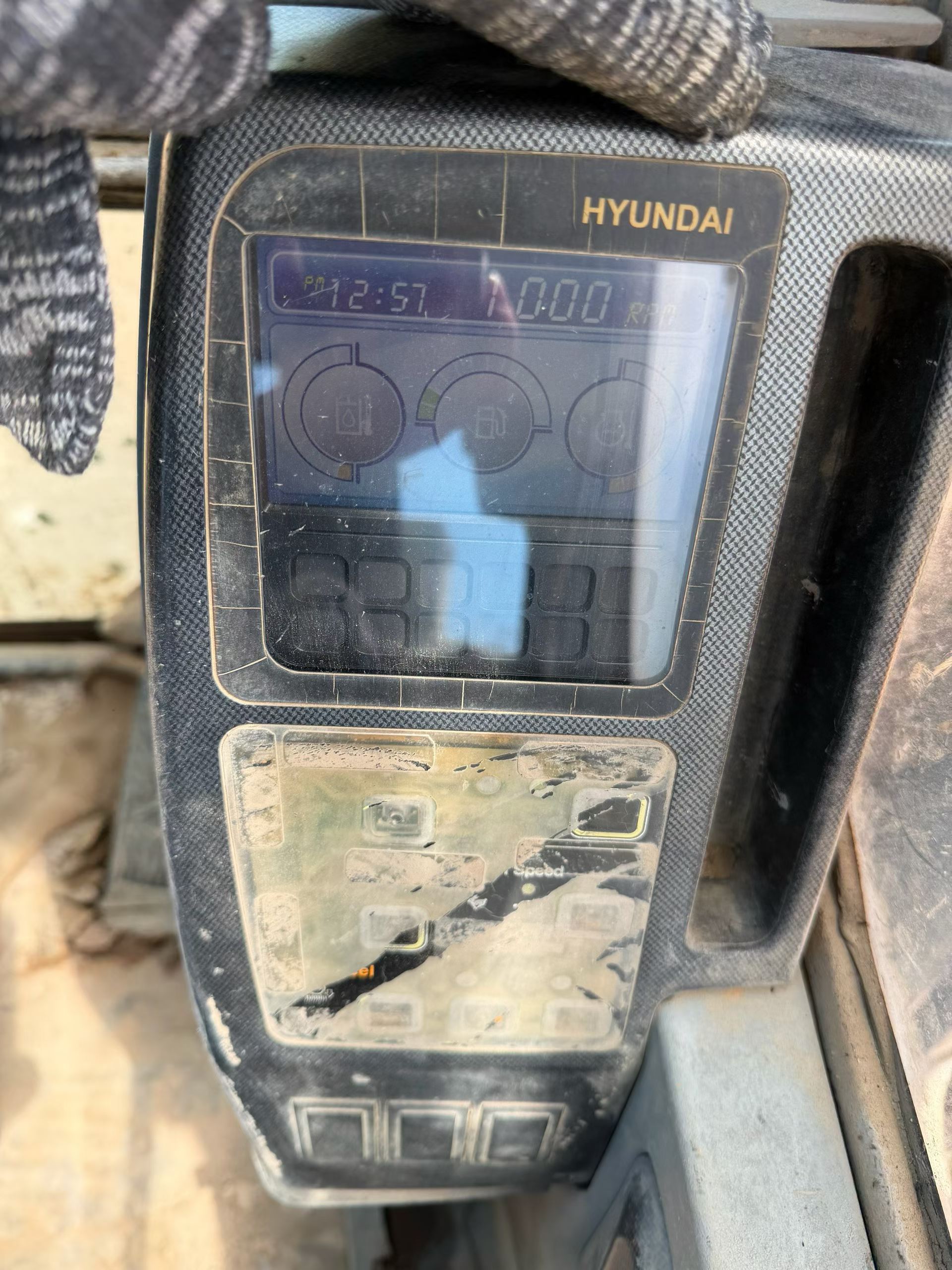 Buy Hyundai R110VS Used Excavator / 8