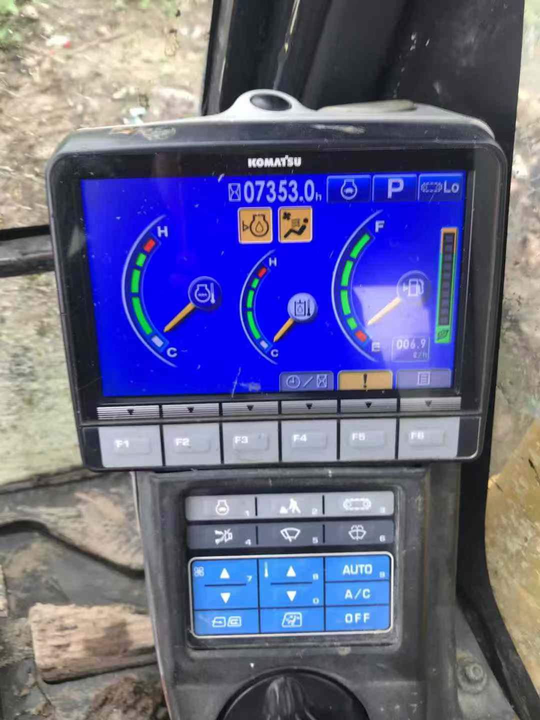 Buy Komatsu PC130-8 Used Excavator / 9