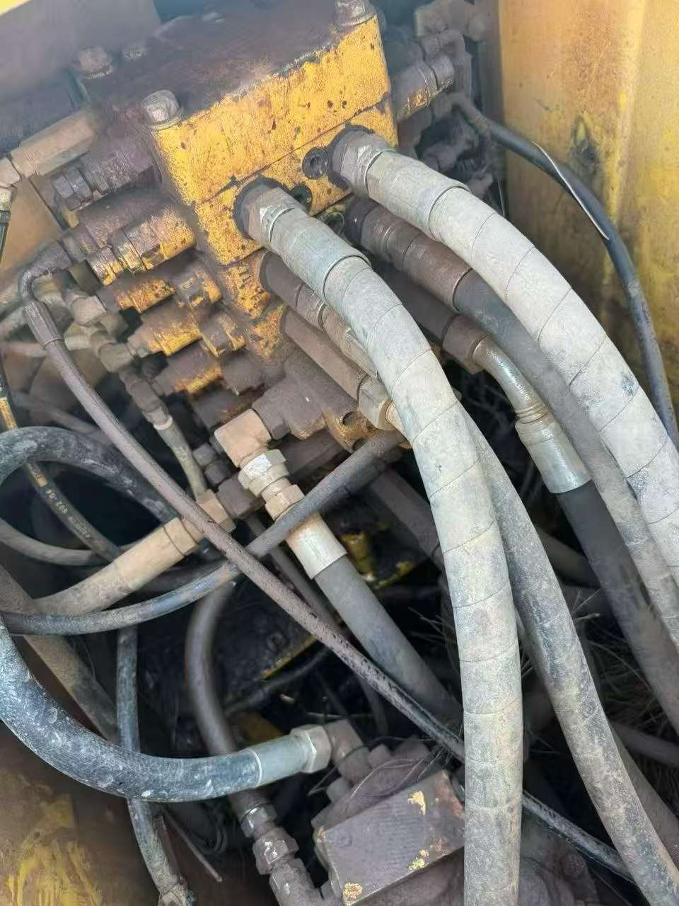 Buy Komatsu PC130-8 Used Excavator / 7