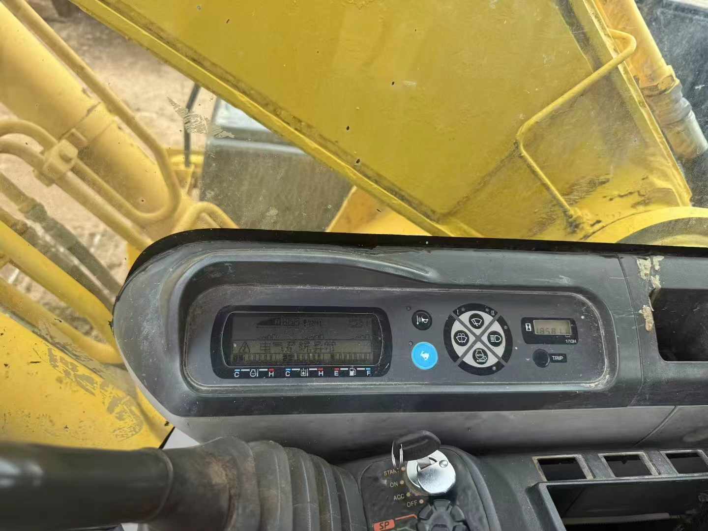 Buy Sumitomo SH200A5 Used Excavator / 5
