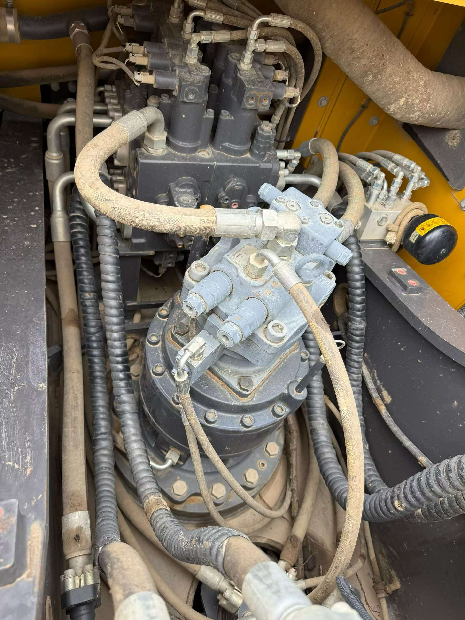 Buy XCMG XE200 Used Excavator / 7