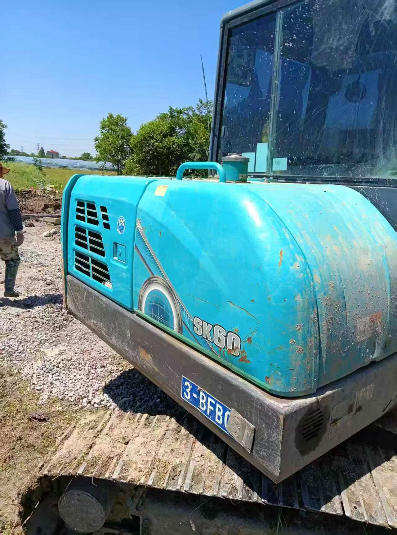 Buy Kobelco SK60 Used Excavator / 4
