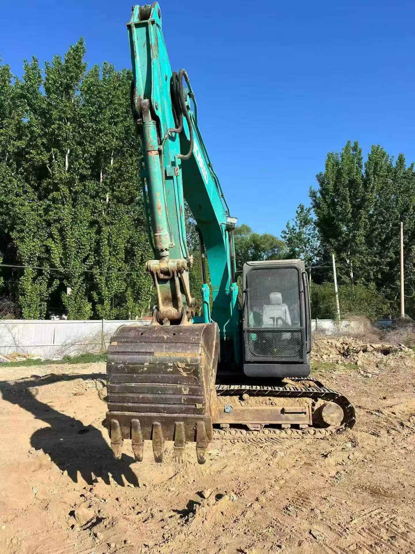 Buy Kobelco SK140 Used Excavator / 2