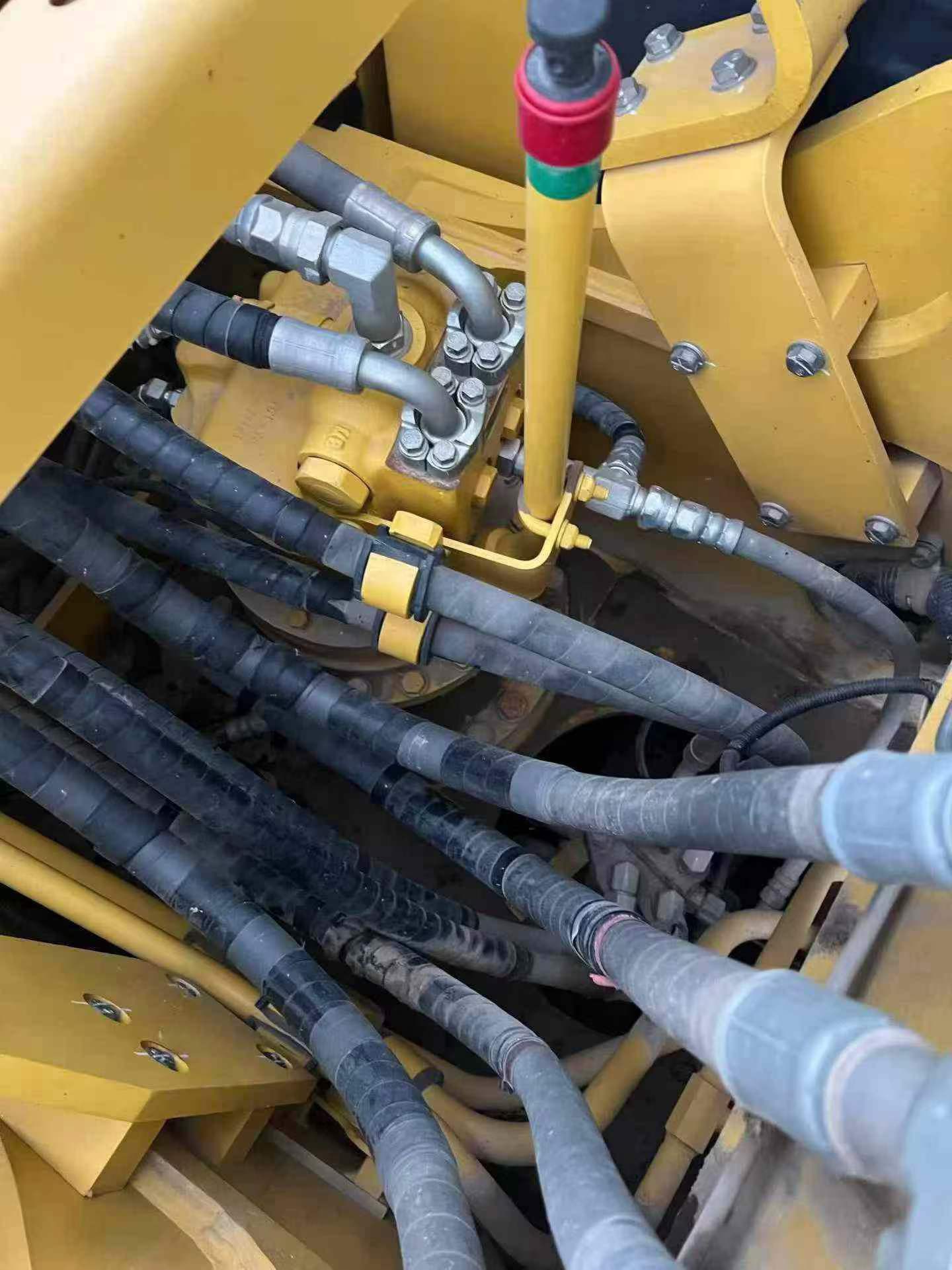 Buy Komatsu HB215LC-1 Used Excavator / 4