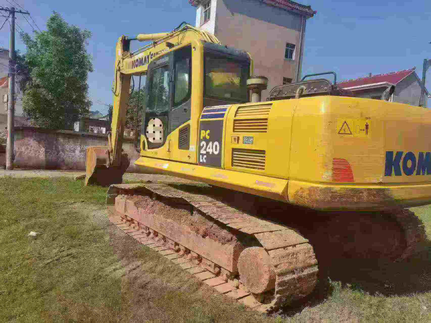 Buy Komatsu PC240-6 Used Excavator / 2