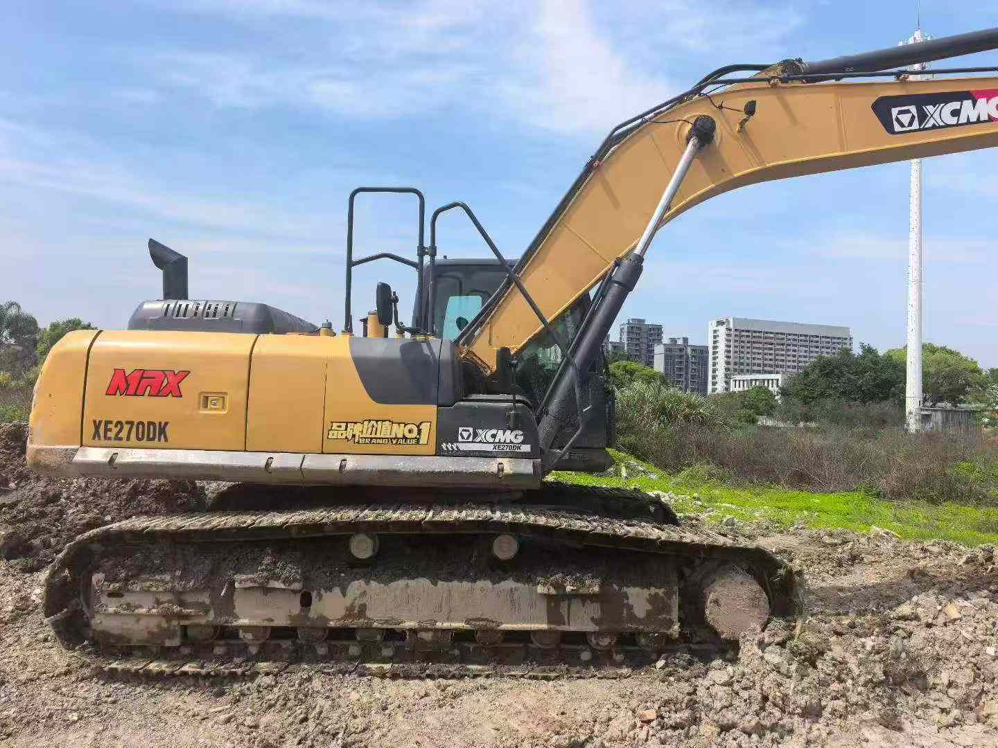 Buy XCMG XE270DK Used Excavator / 5