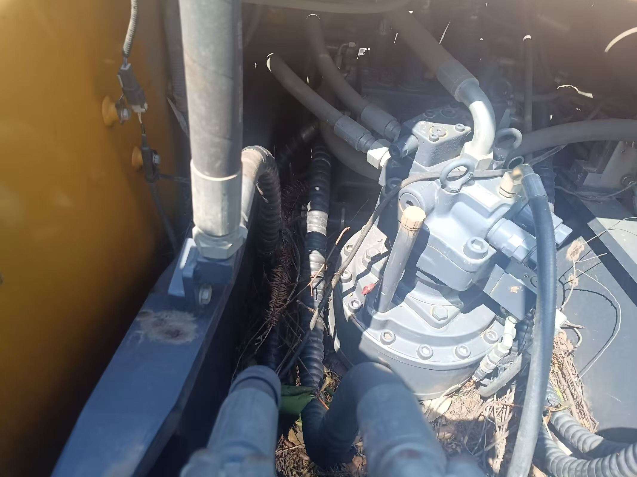 Buy XCMG XE200 Used Excavator / 2
