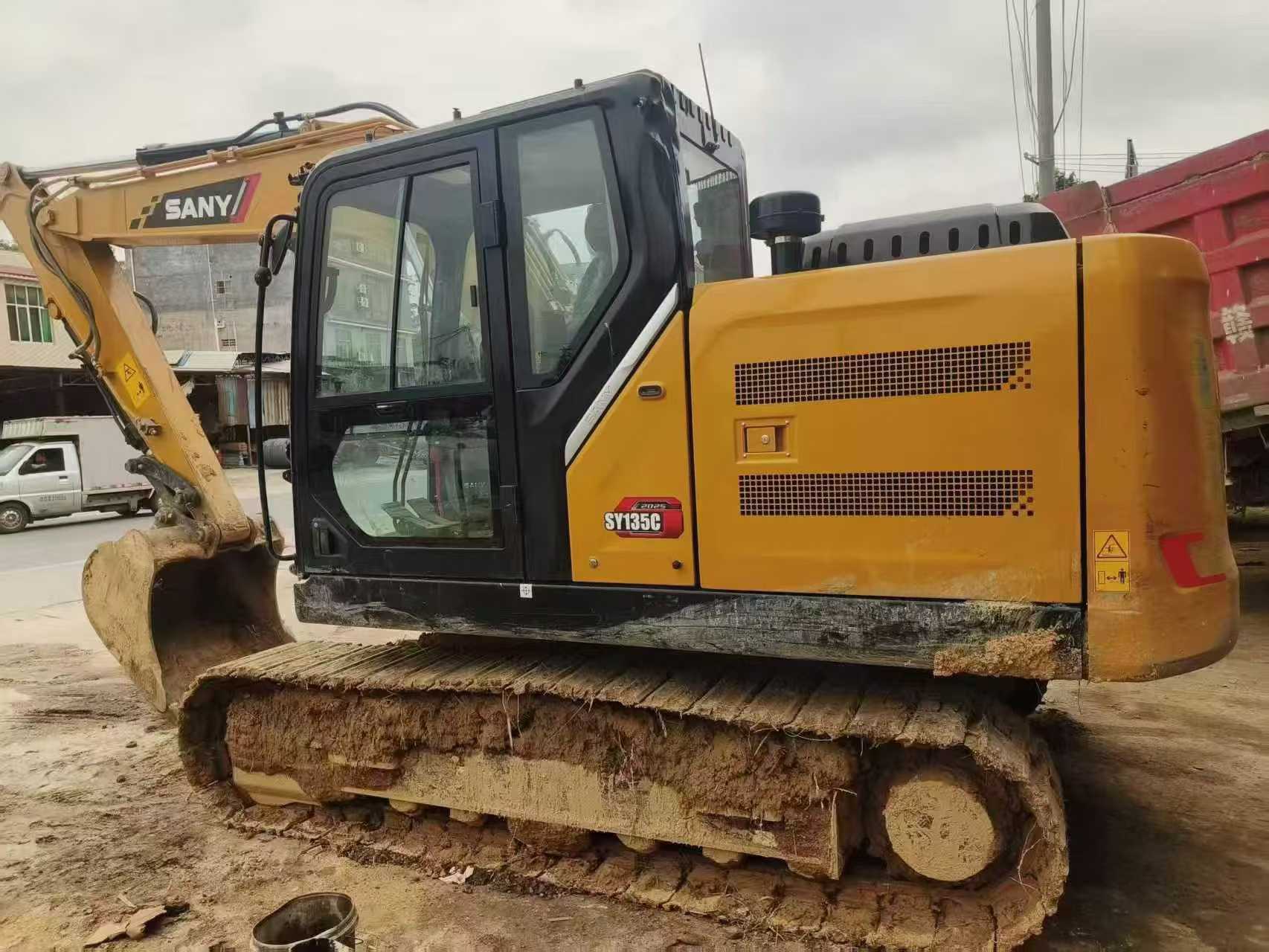 Buy Sany SY135 Used Excavator / 6