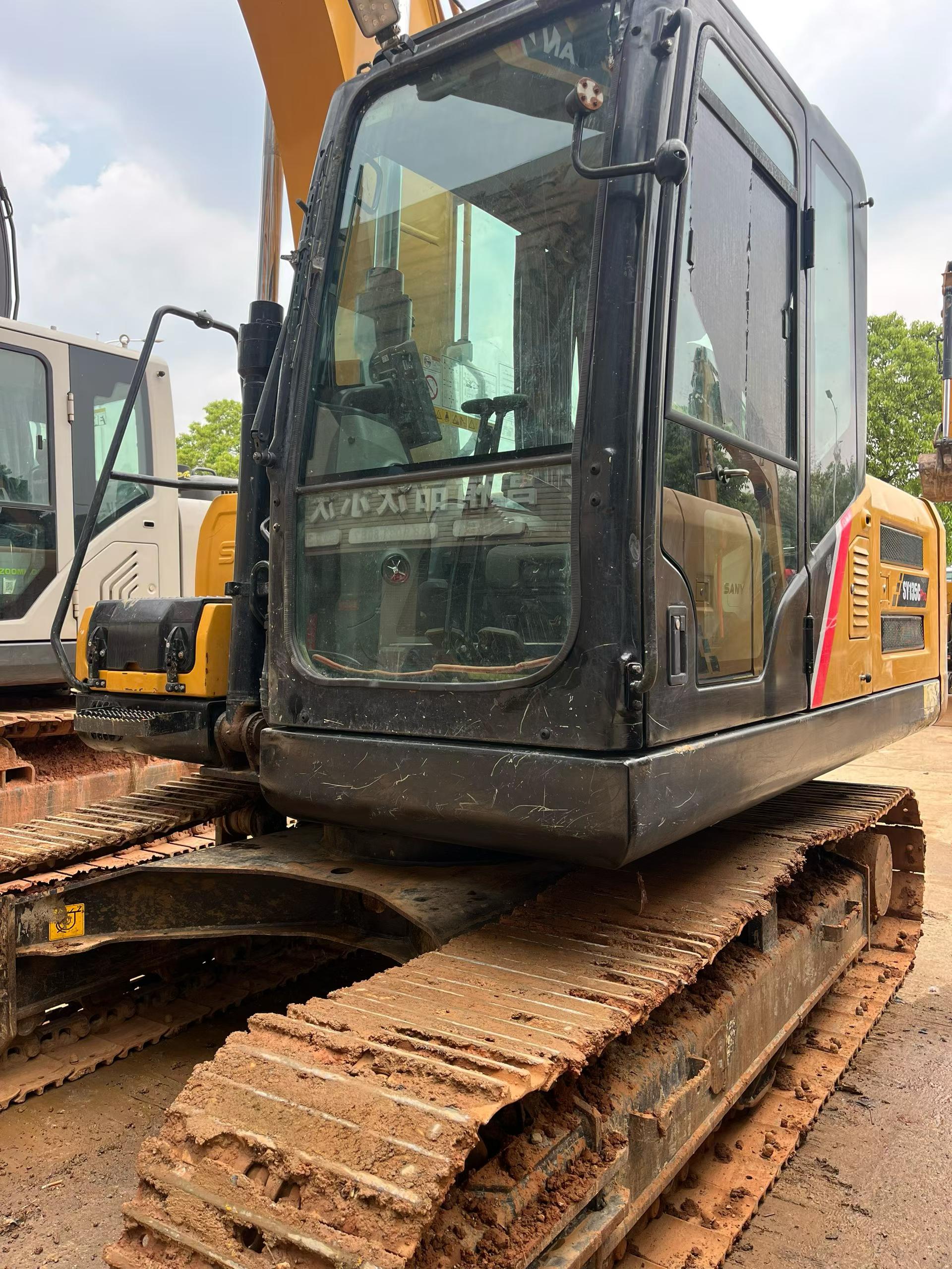 Buy Sany SY135 Used Excavator / 2