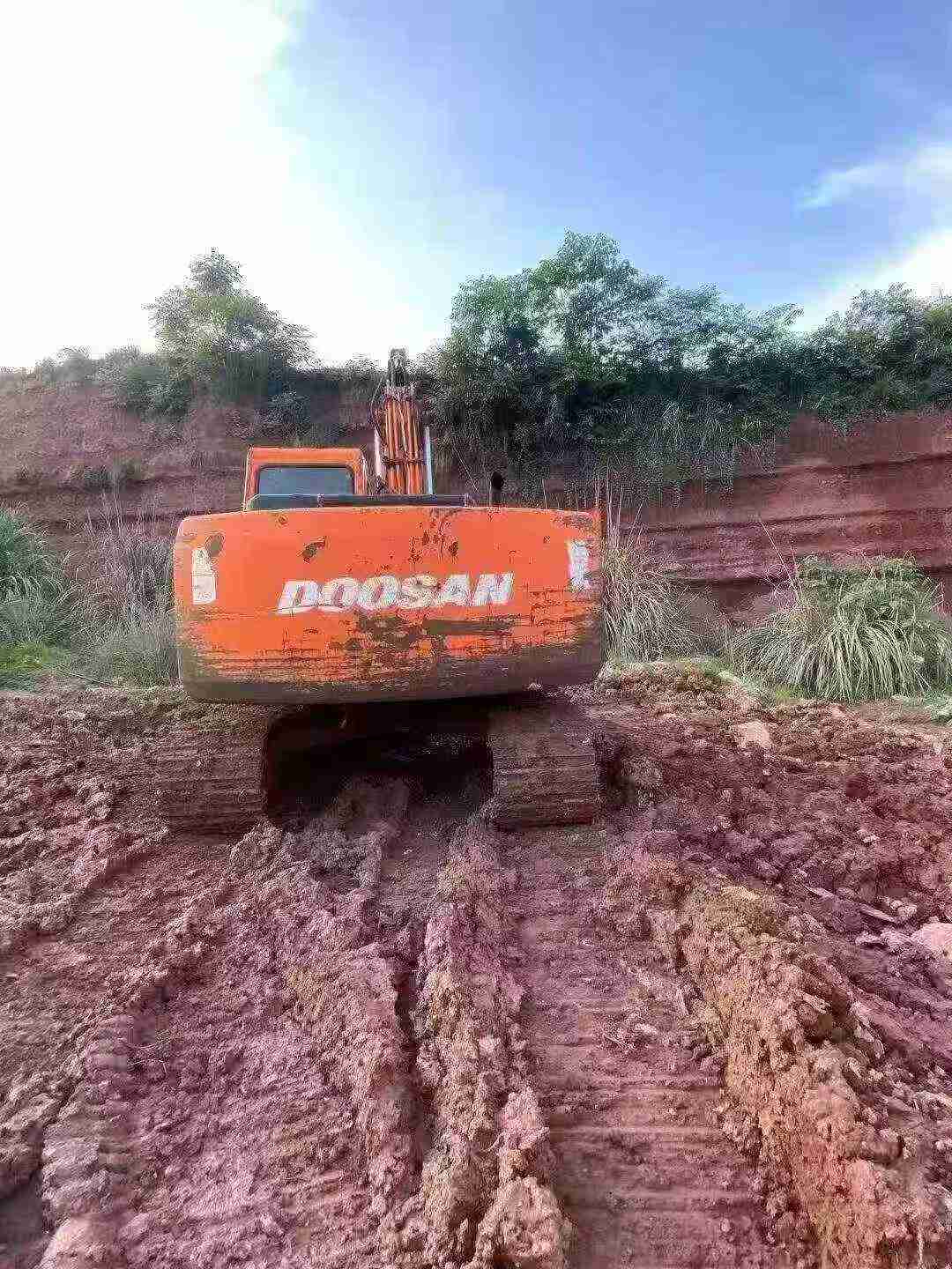 Buy Doosan DH150-7 Used Excavator / 4