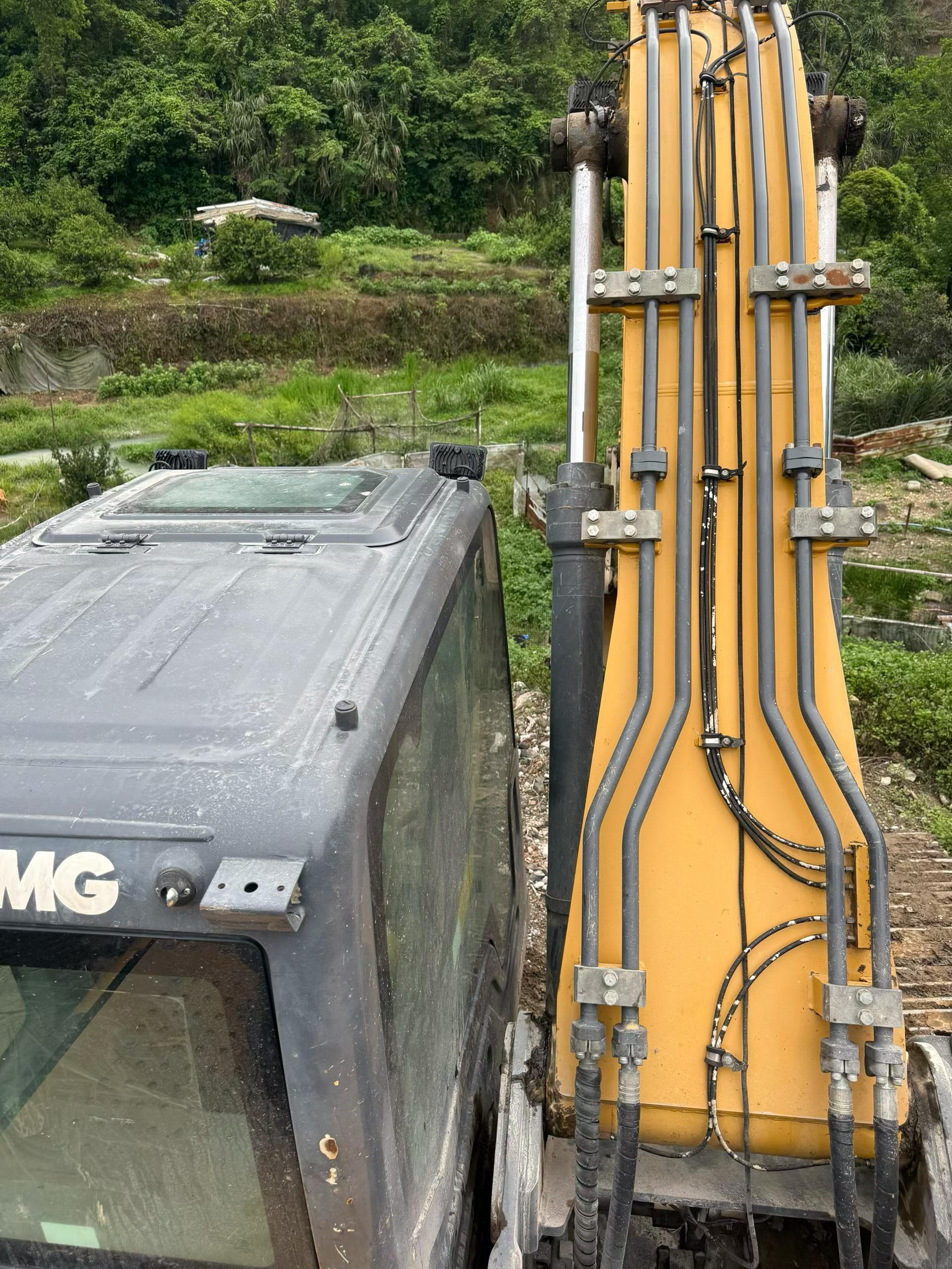 شراء حفارة XCMG XE305D مستعملة / 2