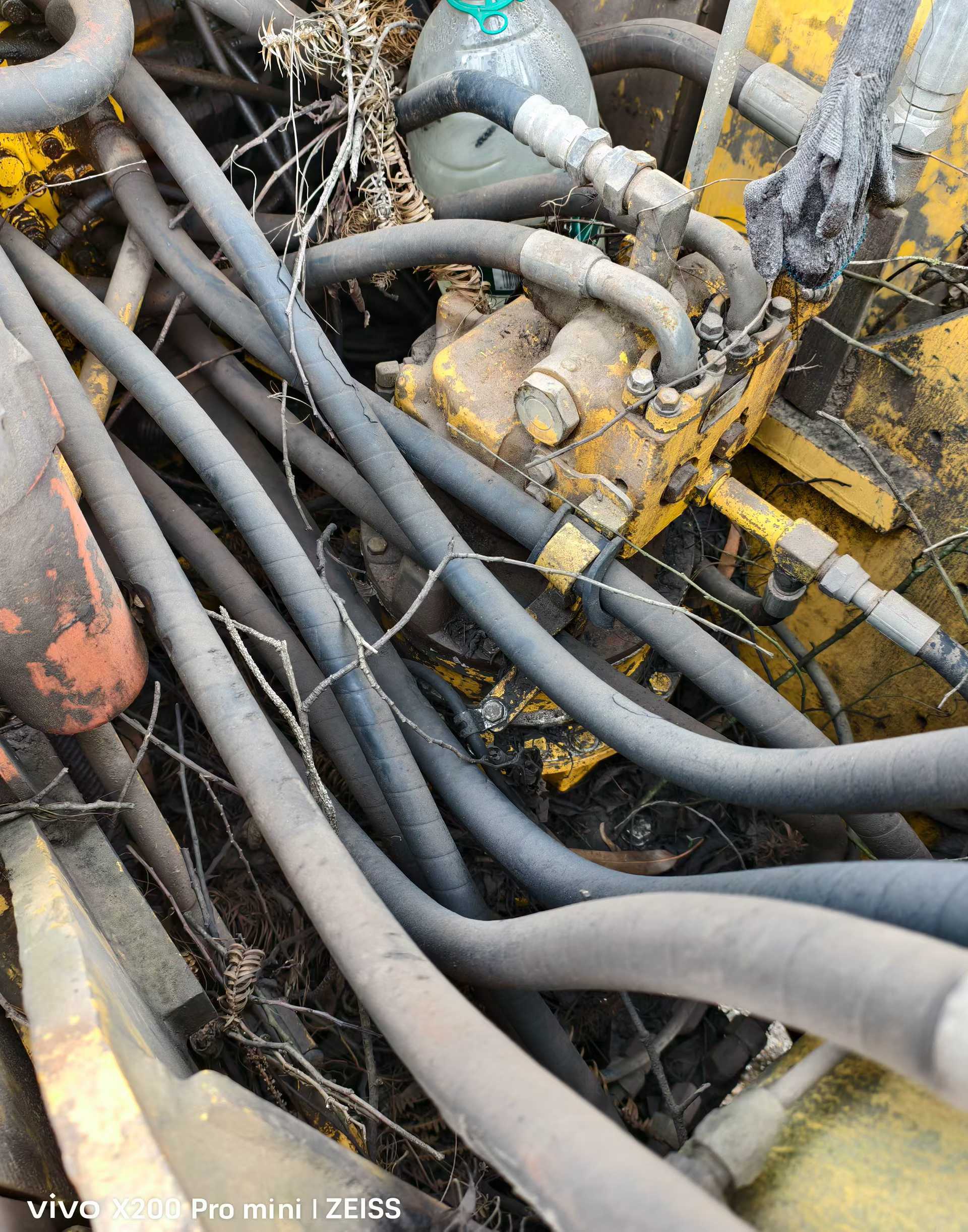 Buy Komatsu PC240-6 Used Excavator / 5