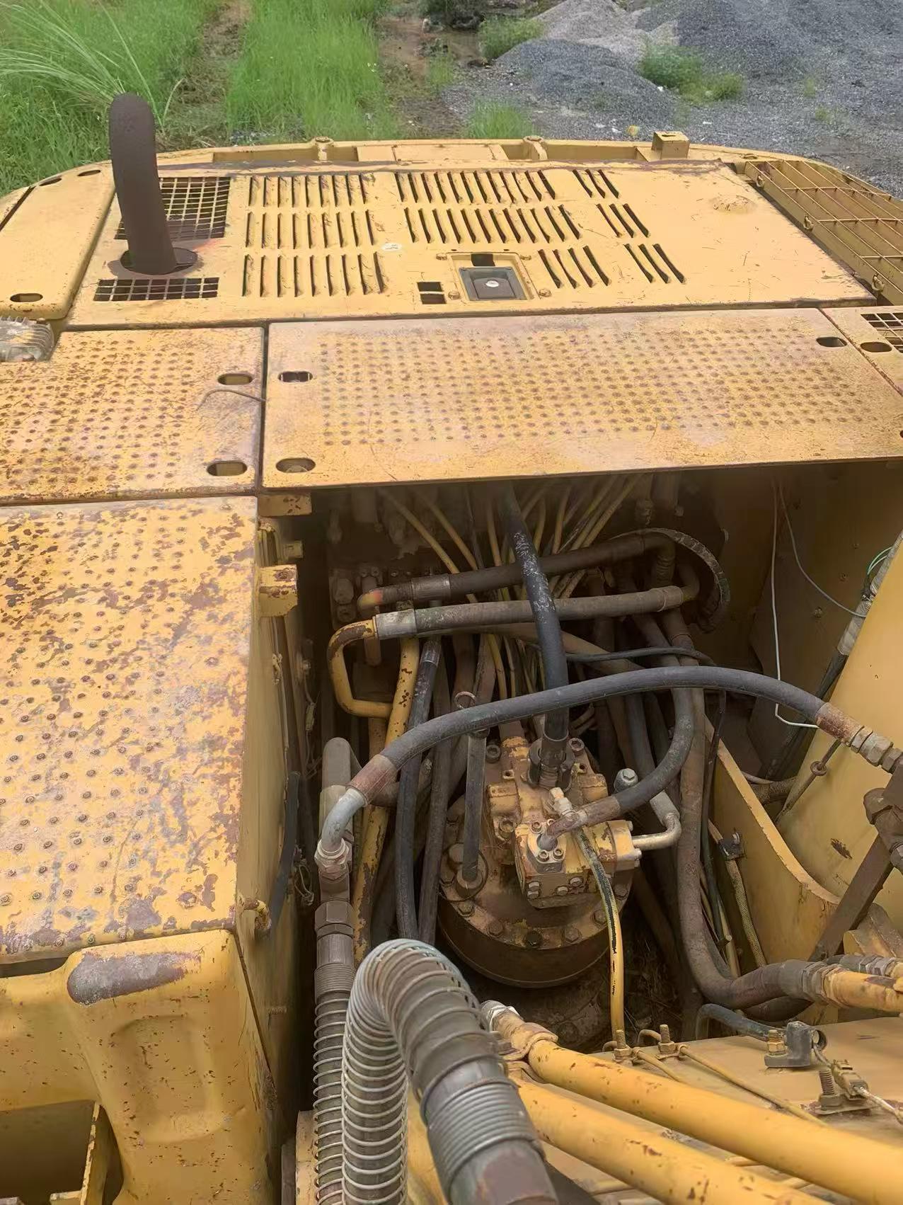 Buy Caterpillar 320C Used Excavator / 9