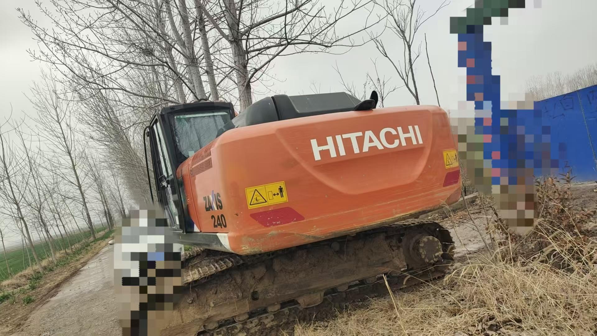 Buy Hitachi EX200 Used Excavator / 4